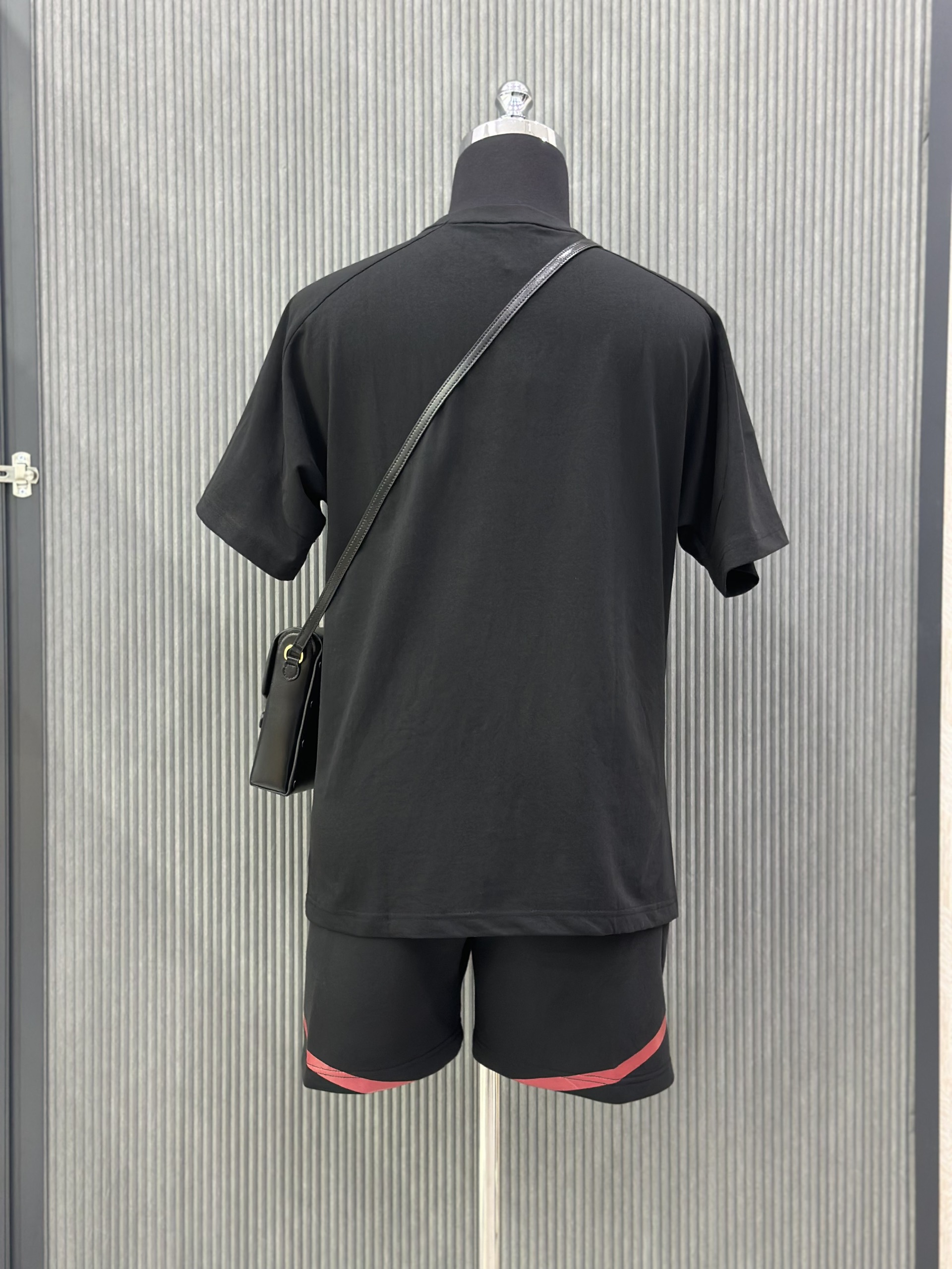 Bộ, Set hè Adidas A Đen kẻ tay Đỏ Like Auth on web VTN