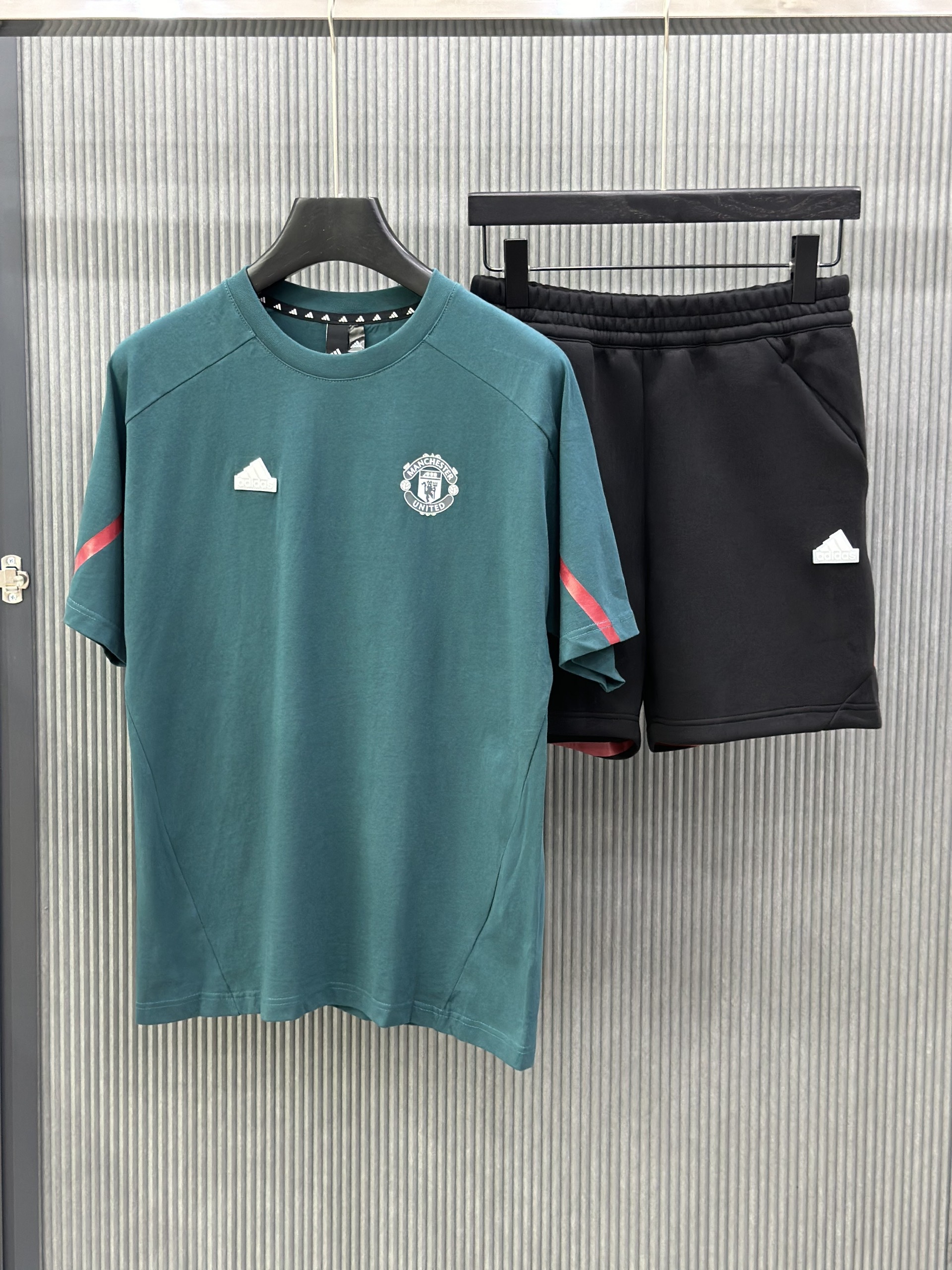 Bộ, Set hè Adidas A Xanh lam phối Đen kẻ tay Đỏ Like Auth on web VTN