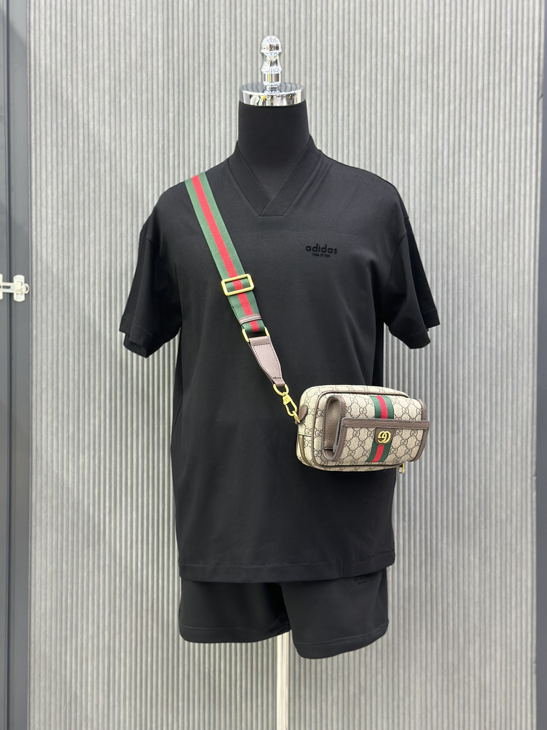 Bộ, Set hè cổ V Adidas A Đen logo chữ basic Like Auth on web VTN