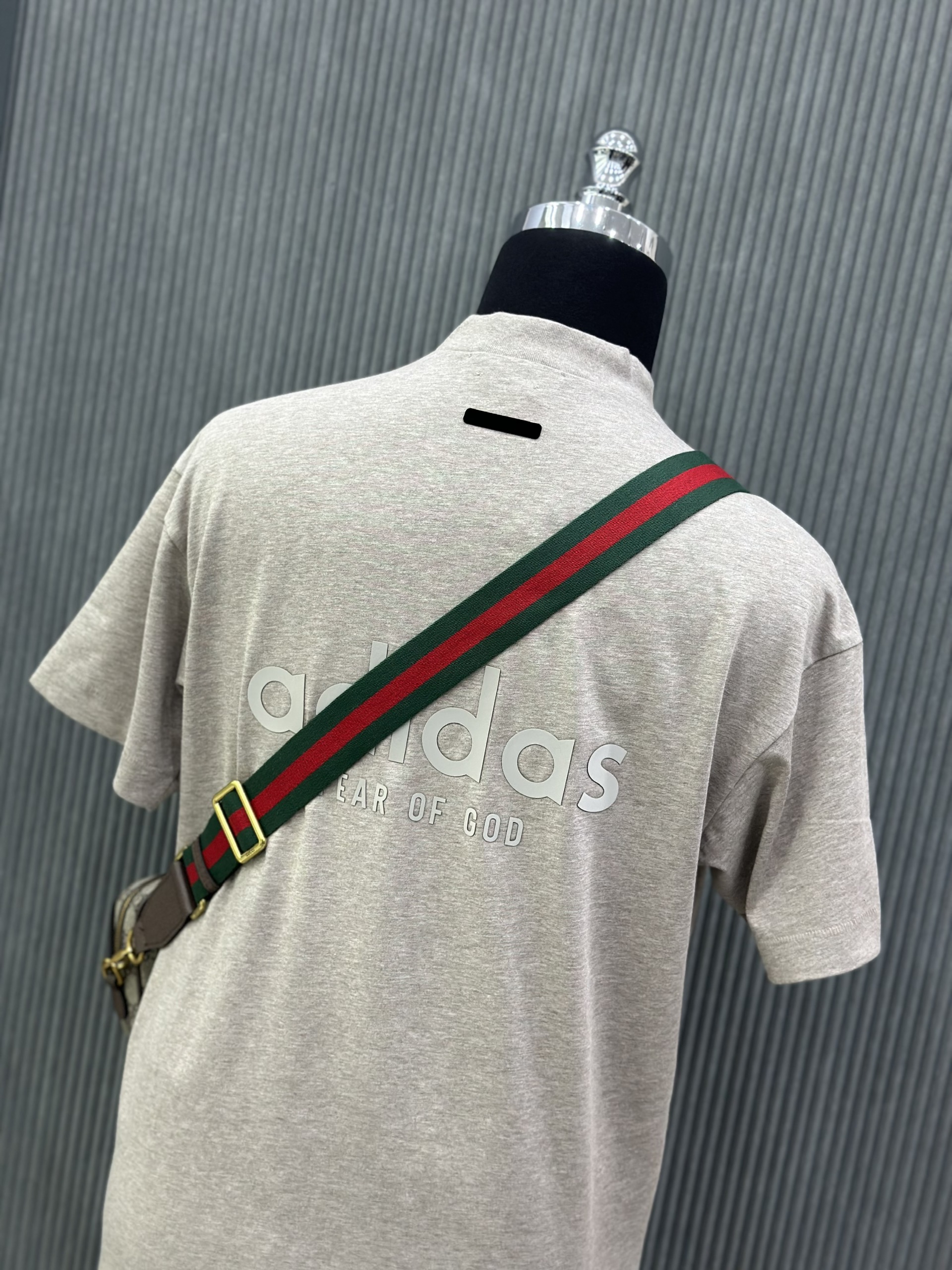 Bộ, Set hè cổ V Adidas A Nâu nhạt logo chữ basic Like Auth on web VTN