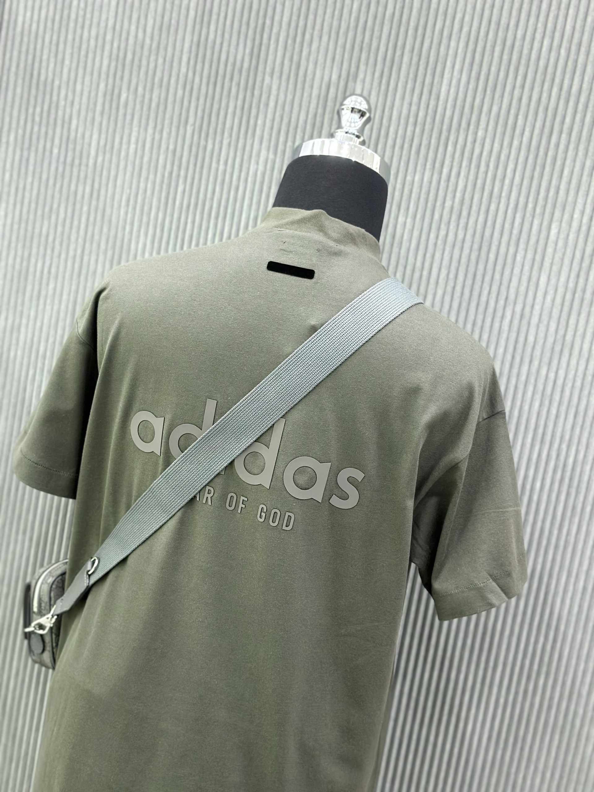 Bộ, Set hè cổ V Adidas A Xanh rêu logo chữ basic Like Auth on web VTN