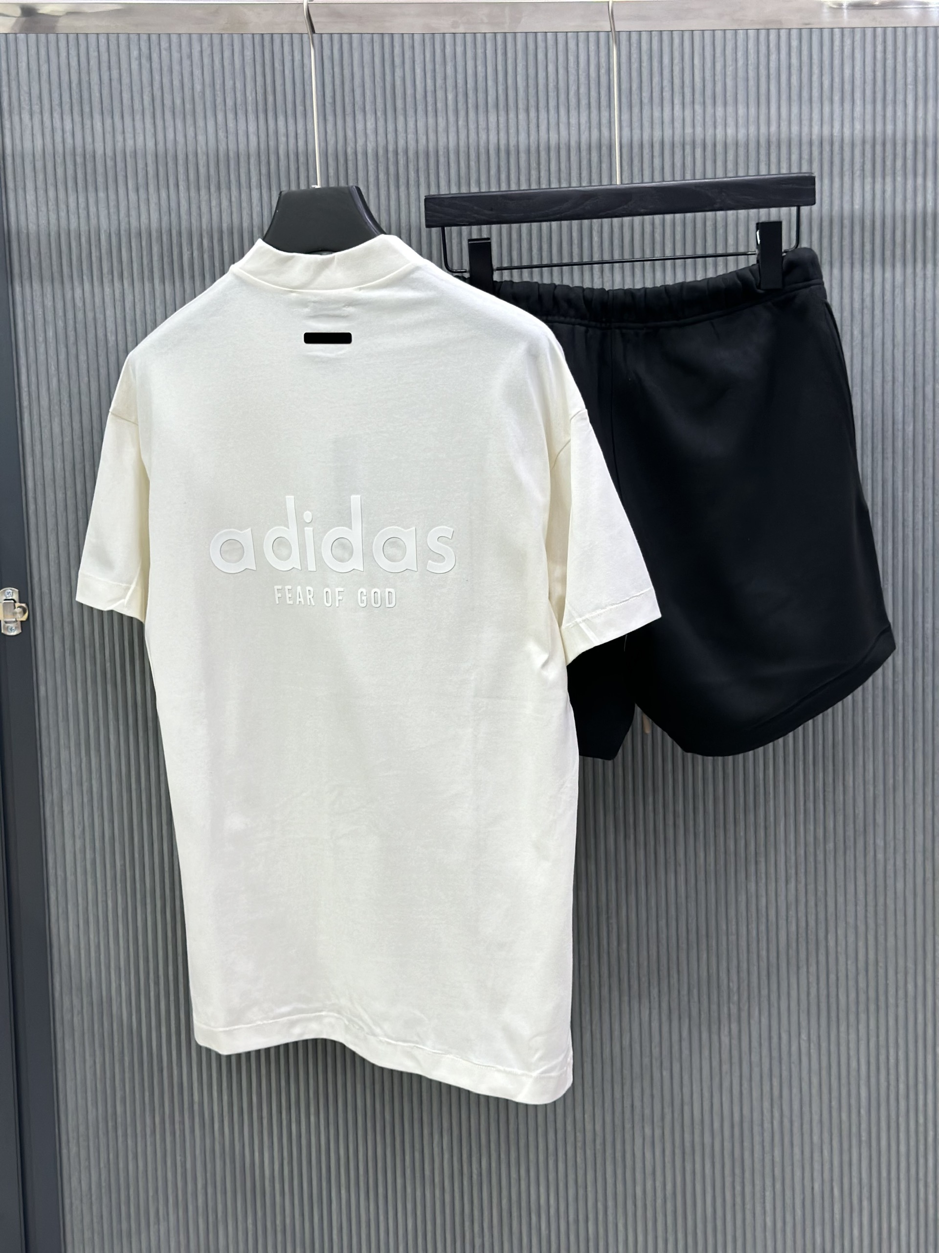 Bộ, Set hè cổ V Adidas Be logo chữ basic Like Auth on web VTN