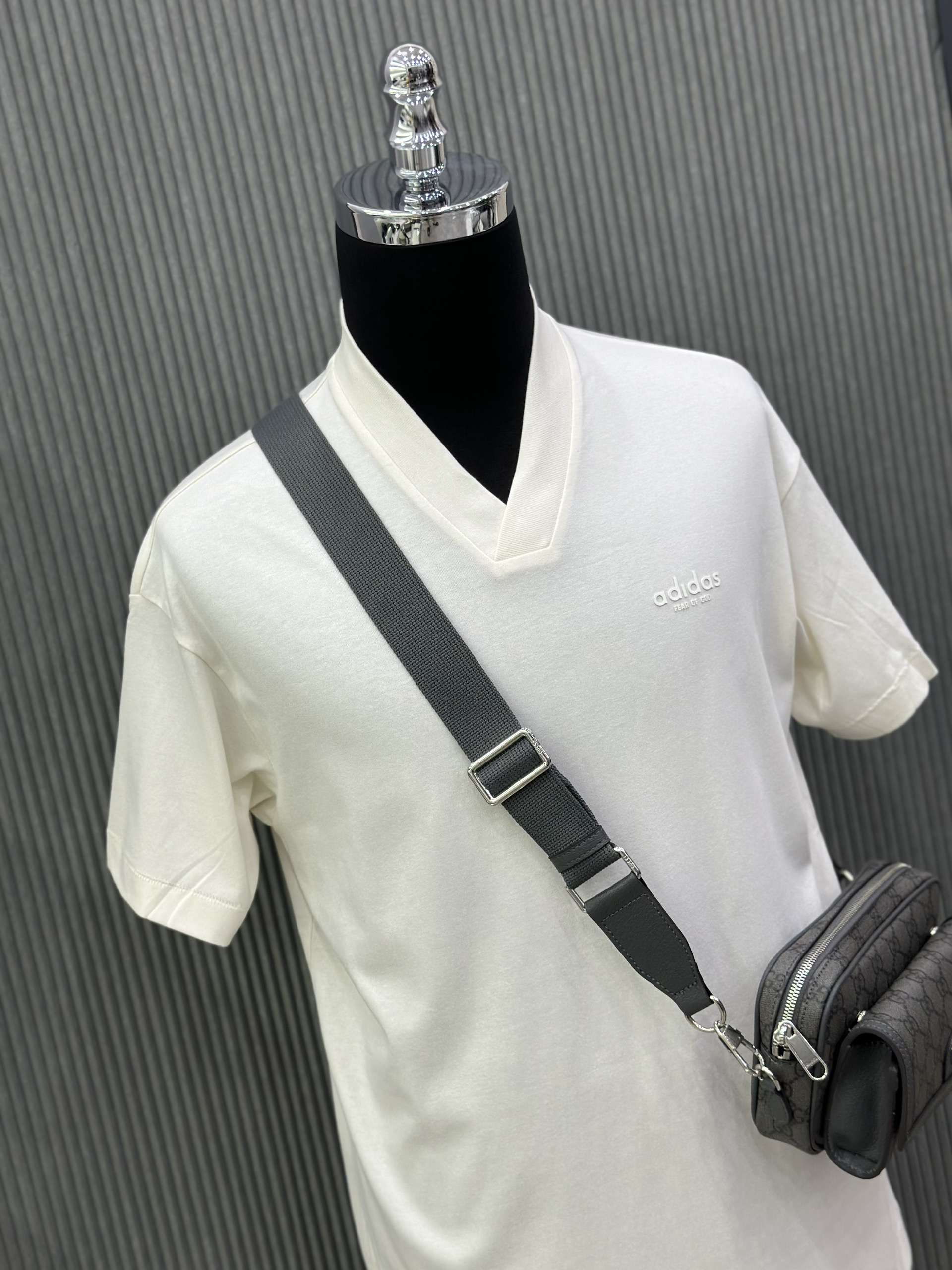 Bộ, Set hè cổ V Adidas Be logo chữ basic Like Auth on web VTN