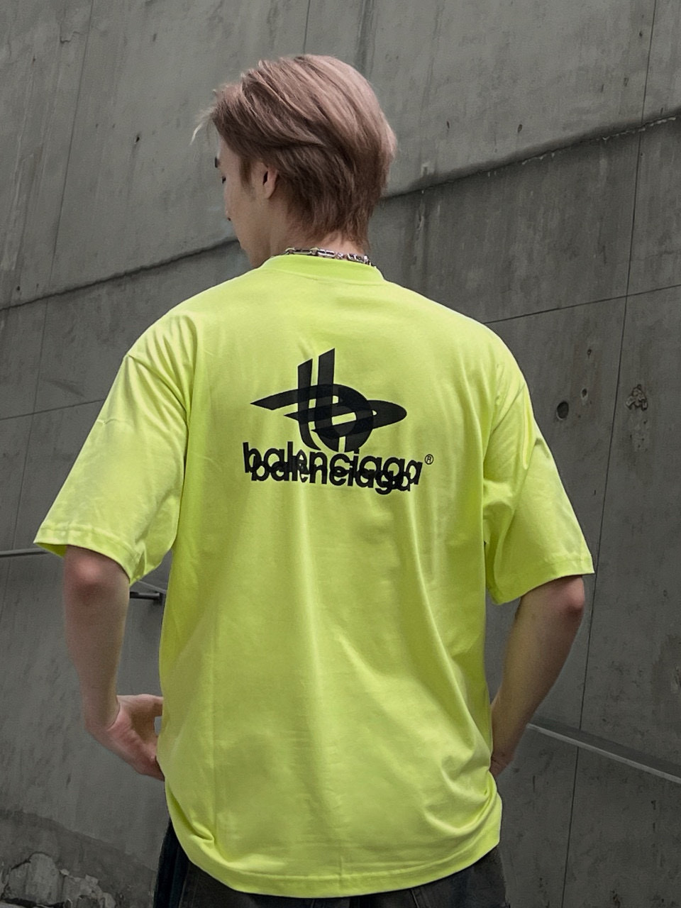 Áo phông T-shirt Balenciaga B Xanh nõn chuối họa tiết chữ lồng Đen Like Auth on web VTN