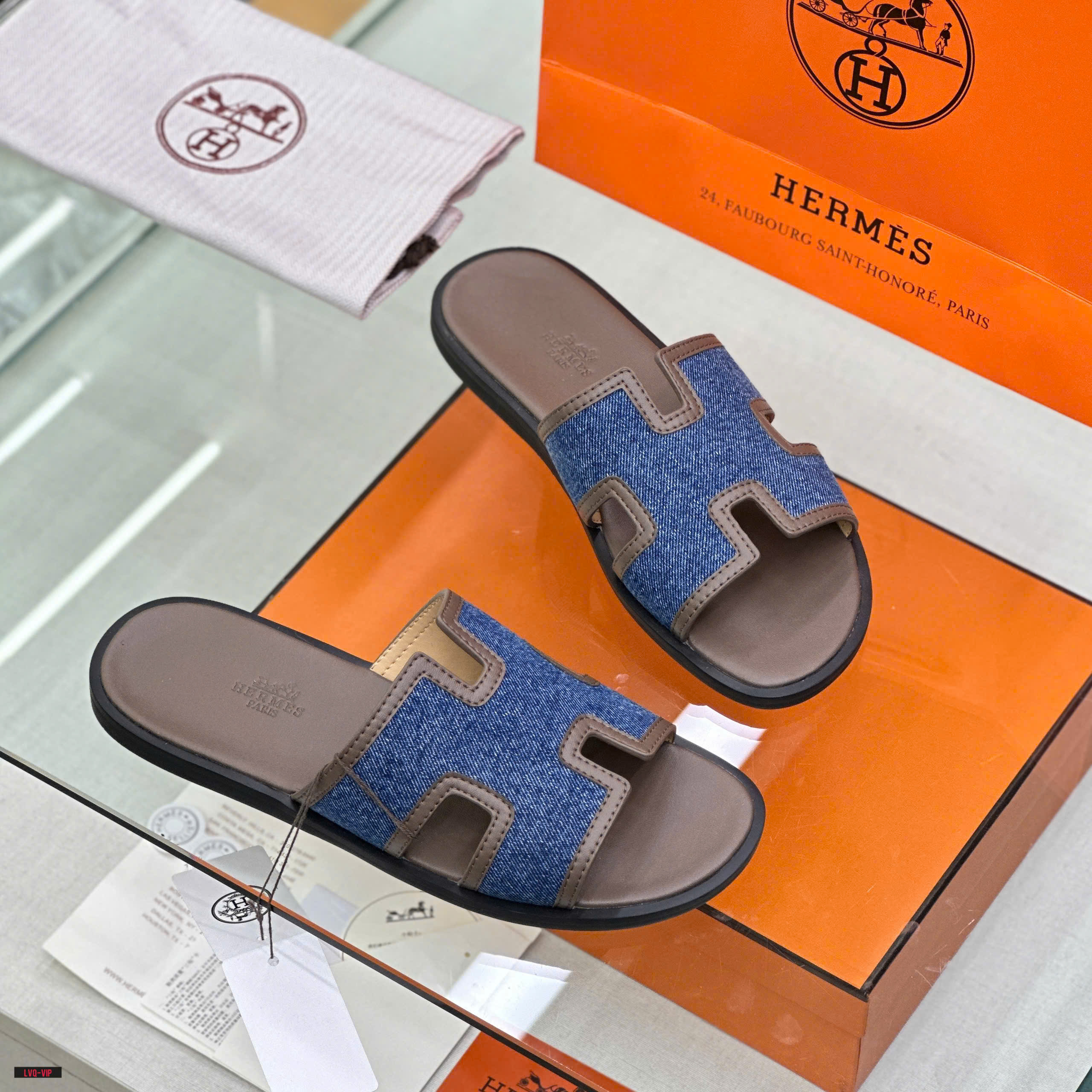 Dép lê quai ngang Hermes HM Xanh jean phối viền Nâu da Like Auth on web fullbox bill thẻ LVQ