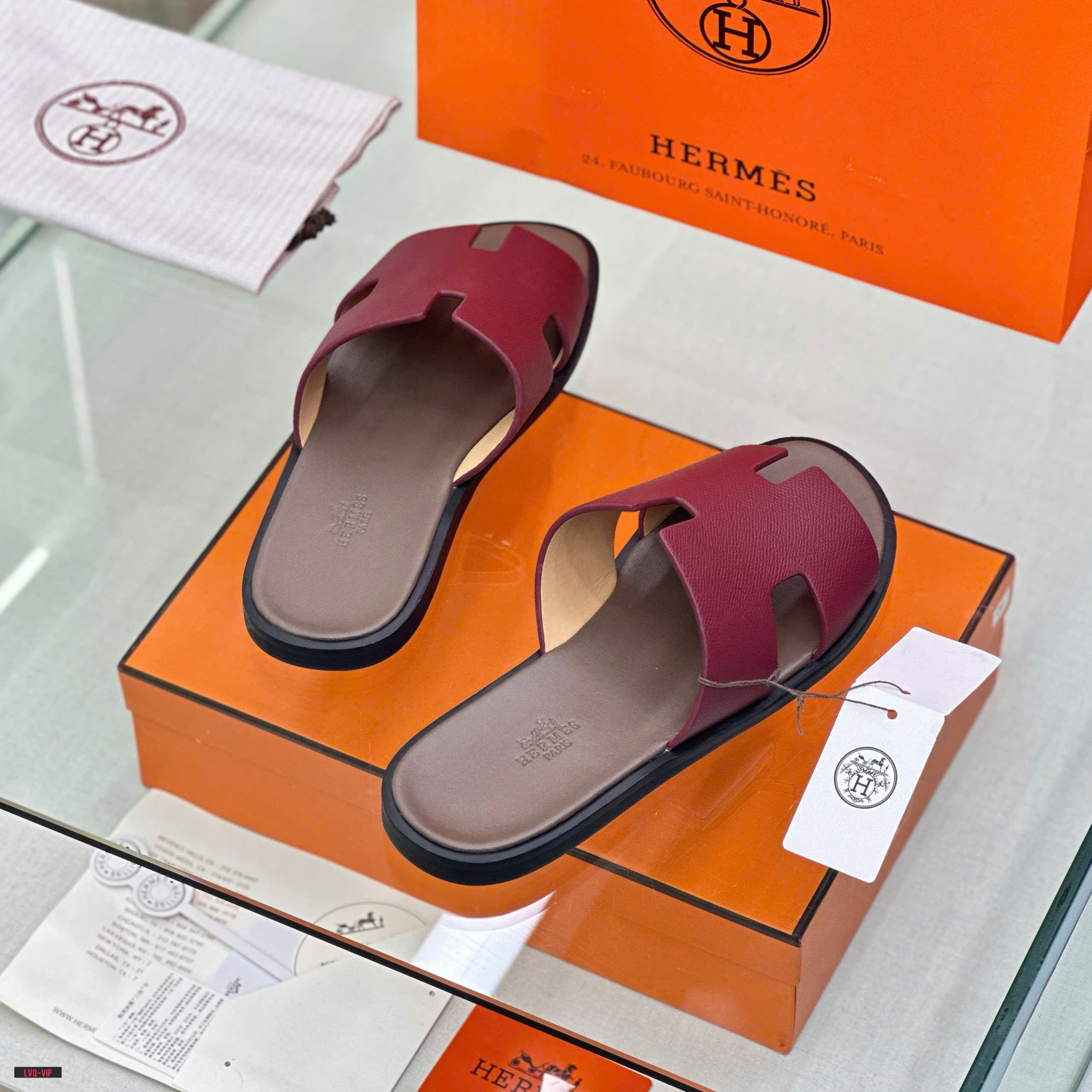 Dép lê quai ngang Hermes HM Đỏ trơn đế Nâu Like Auth on web fullbox bill thẻ LVQ