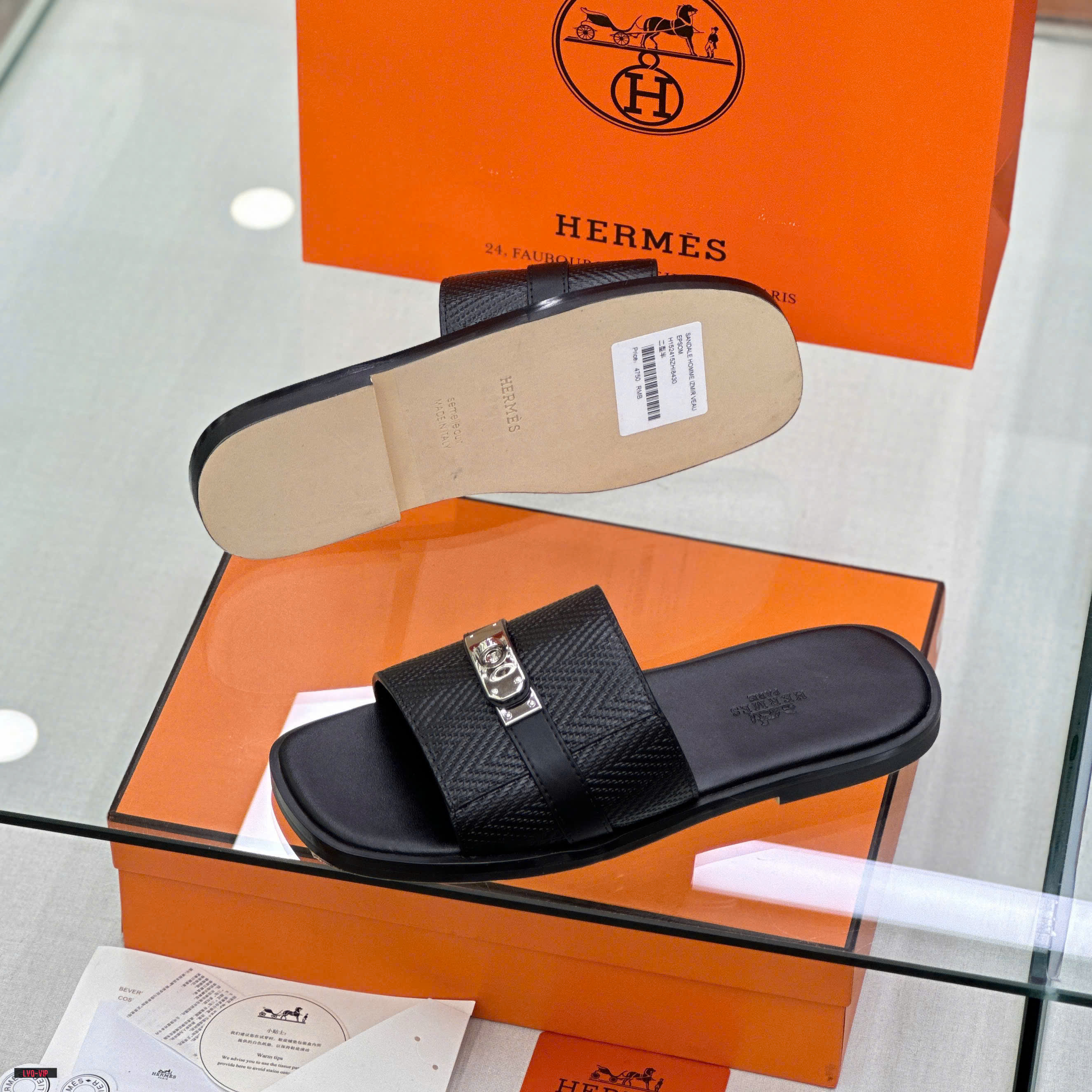 Dép lê quai ngang Hermes HM Đen vân sóng phối móc khóa vặn Bạc Like Auth on web fullbox bill thẻ LVQ