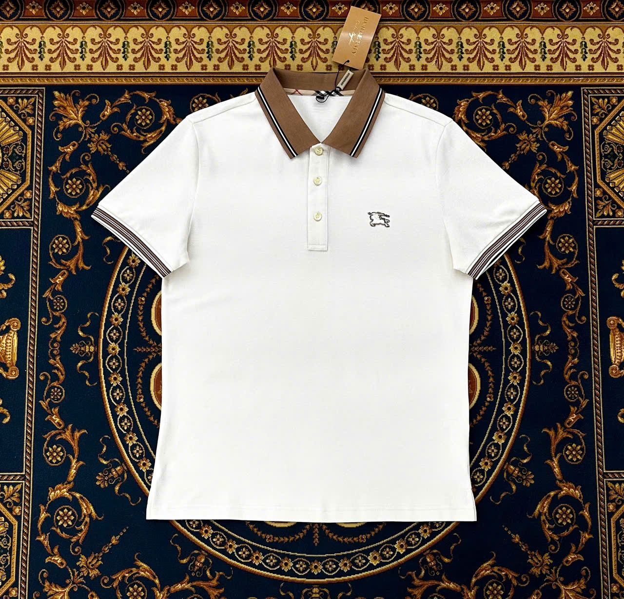 Áo polo Burberry BBR logo thêu ngực phối cổ Nâu Like Auth 1-1 on web LK