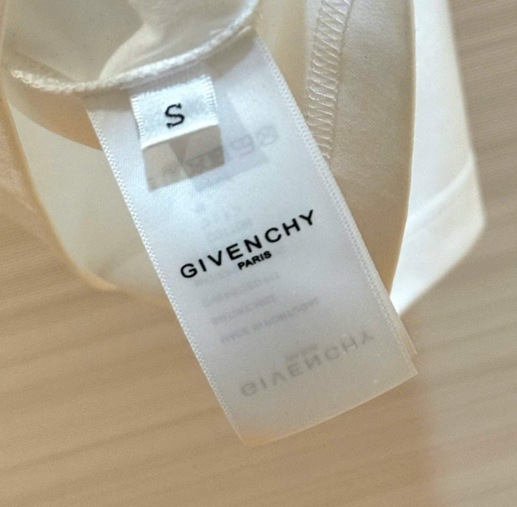Áo phông T-shirt Givenchy họa tiết cá mập Like Auth on web DDT