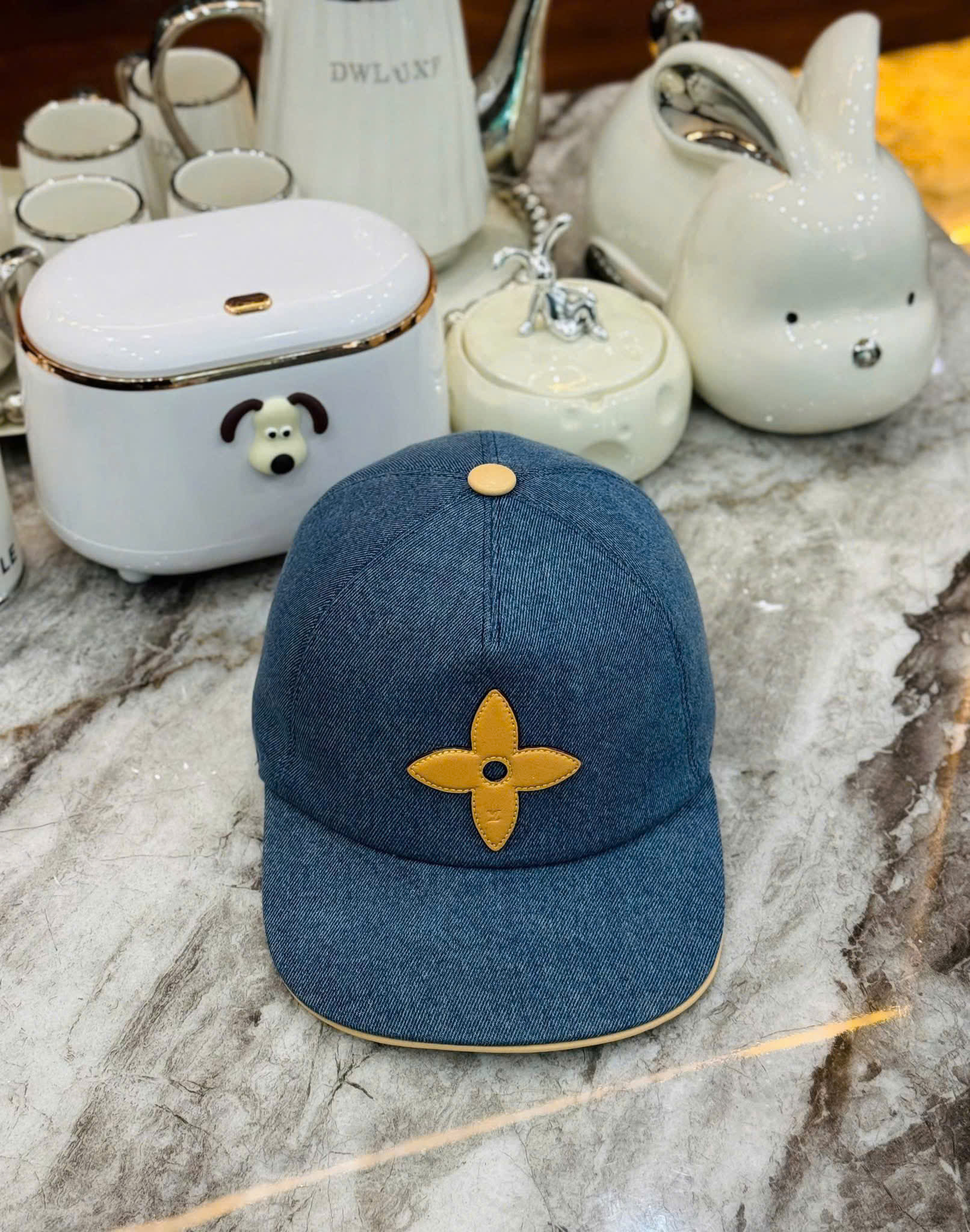 Mũ lưỡi trai, nón kết Louis Vuitton LV Xanh jean logo Vàng Like Auth fullbox PLD