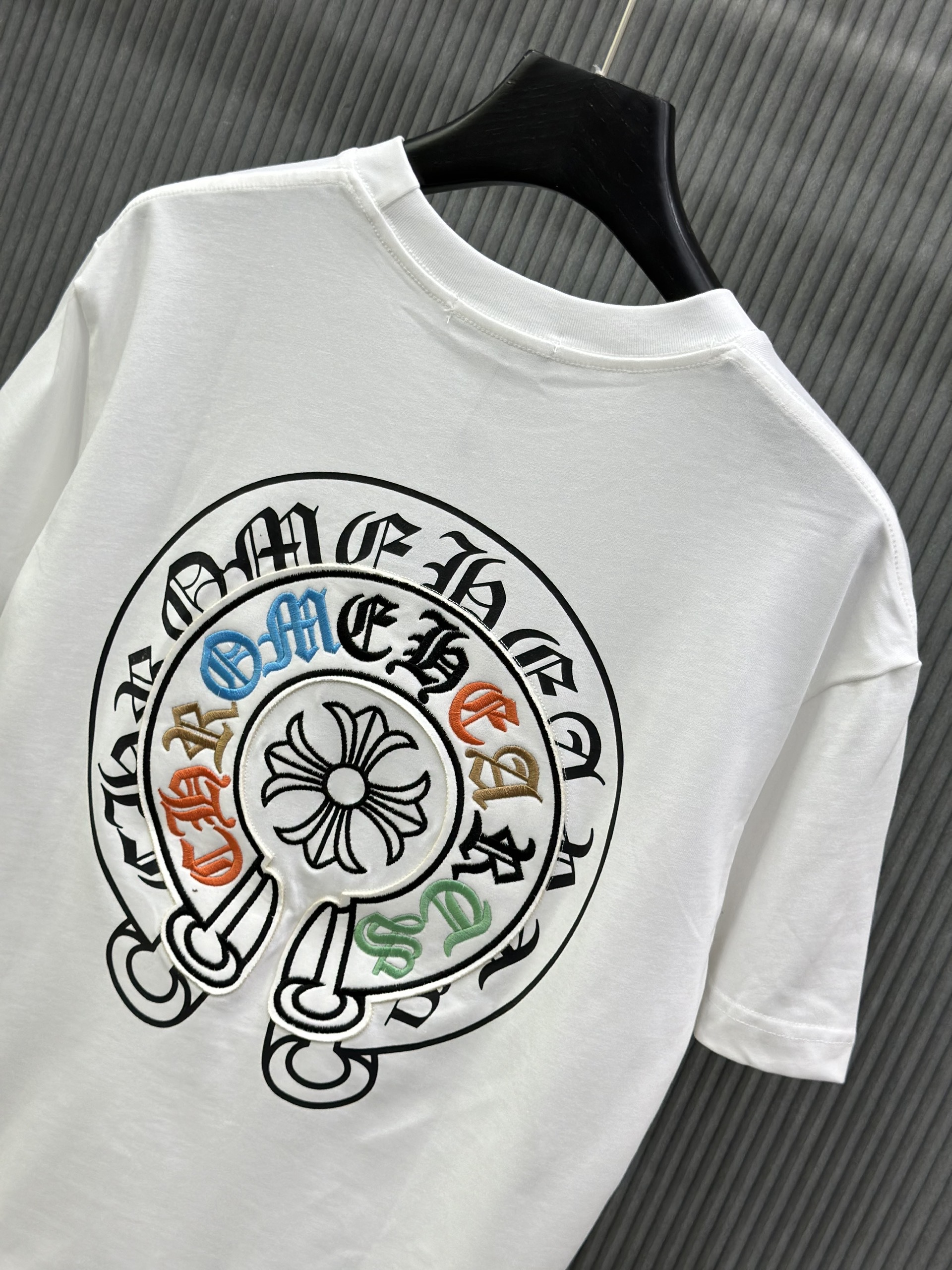 Áo phông T-shirt Chrome Heart CH logo màu thêu nổi Like Auth on web VTN