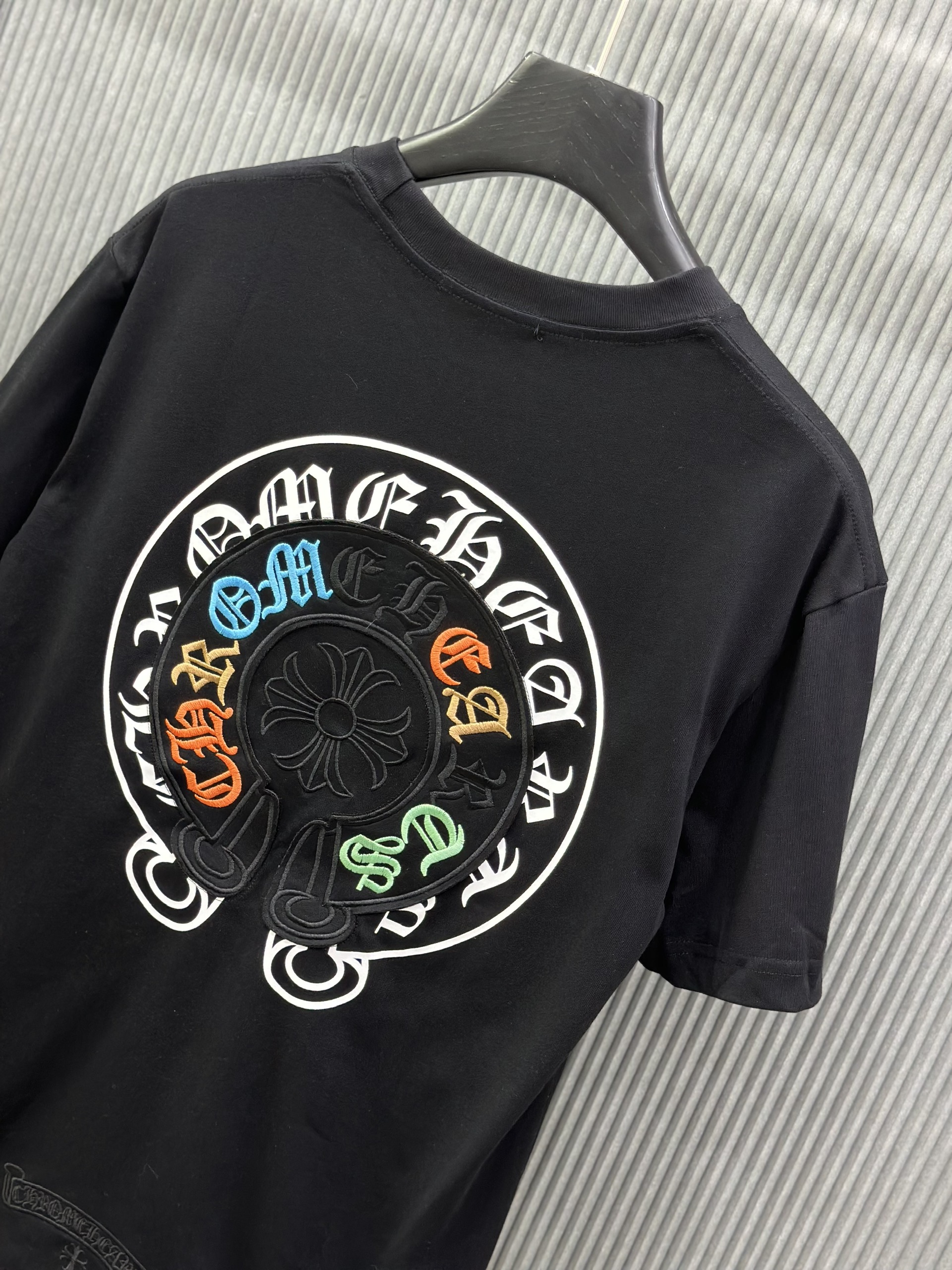 Áo phông T-shirt Chrome Heart CH logo màu thêu nổi Like Auth on web VTN