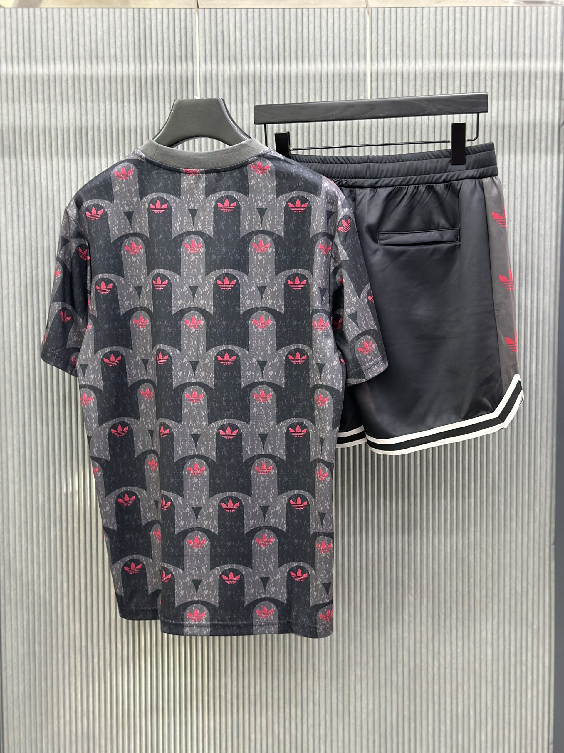 Bộ, Set hè Adidas A Đen họa tiết logo Đỏ Like Auth on web VTN