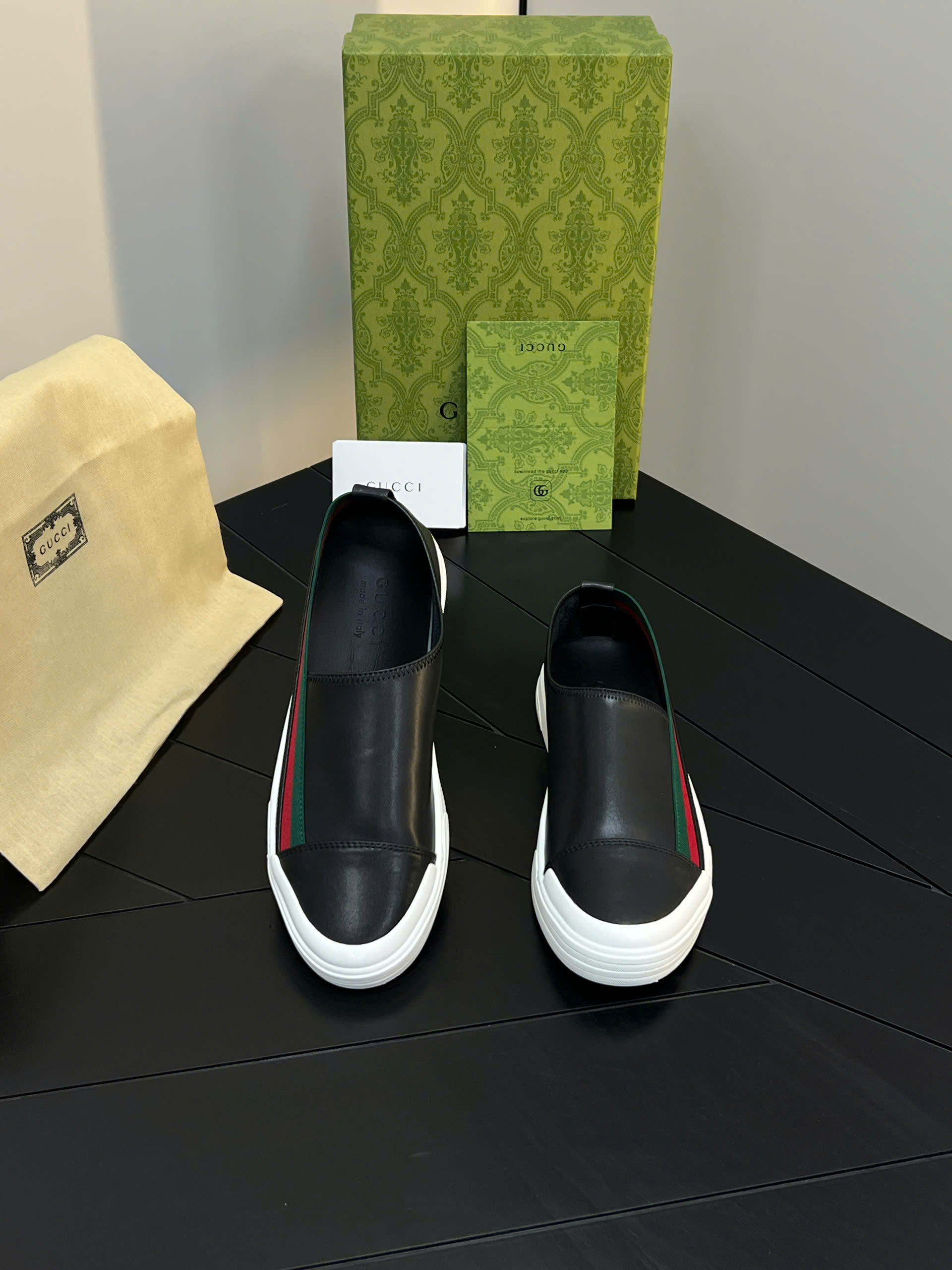 Giày Slipon Gucci GC Đen bóng trơn kẻ sọc Xanh Đỏ sườn Like Auth Fullbox phụ kiện HG