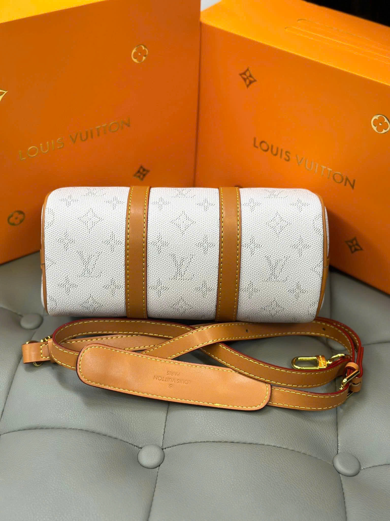 Túi trống mini đeo chéo, cầm tay Louis Vuitton LV Trắng họa tiết hoa vân logo viền dây Nâu Like Auth on web fullbox bill thẻ PLD
