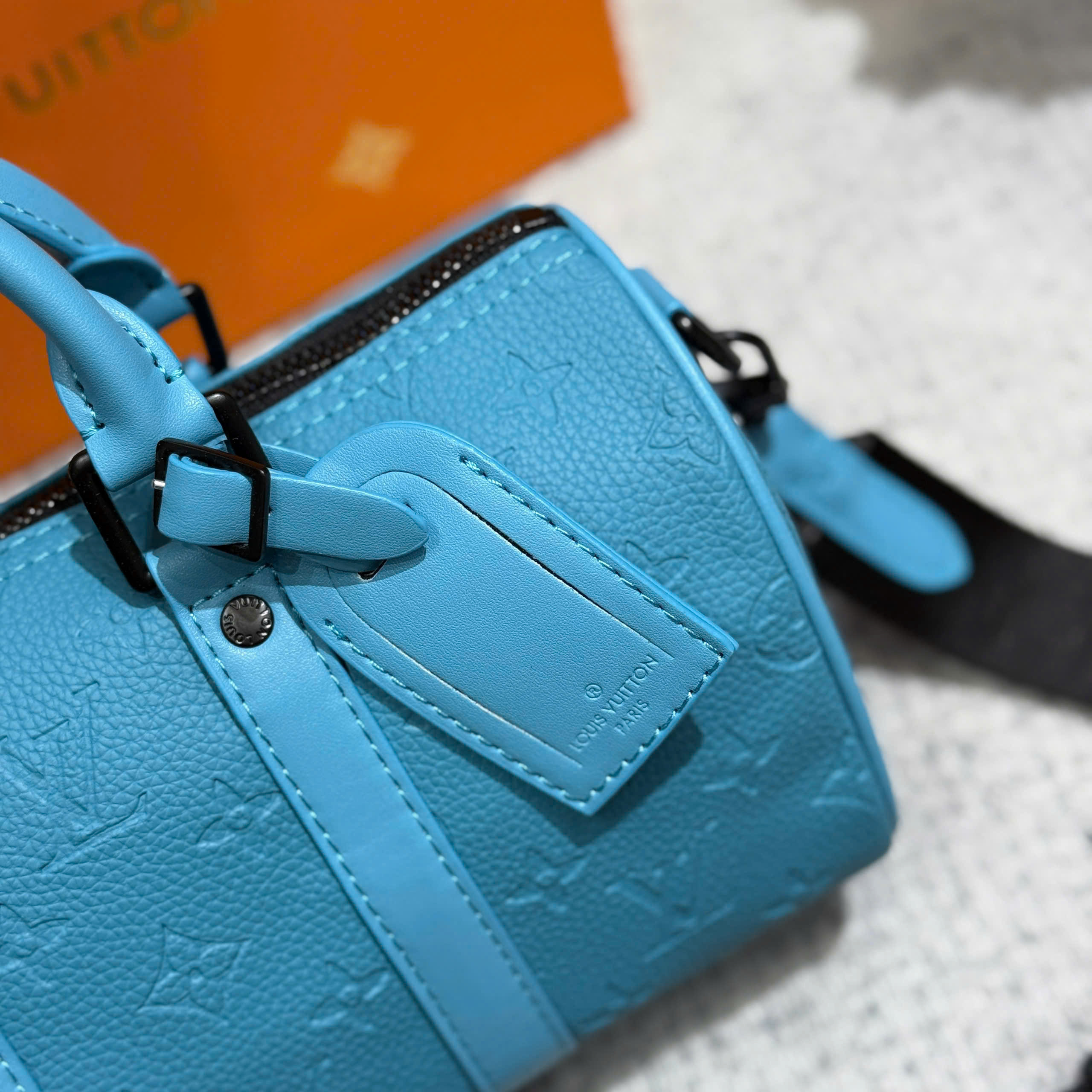Túi trống mini đeo chéo, cầm tay Louis Vuitton LV Xanh dương họa tiết hoa vân logo dập chìm size 25x15x11cm Like Auth on web fullbox bill thẻ PLD