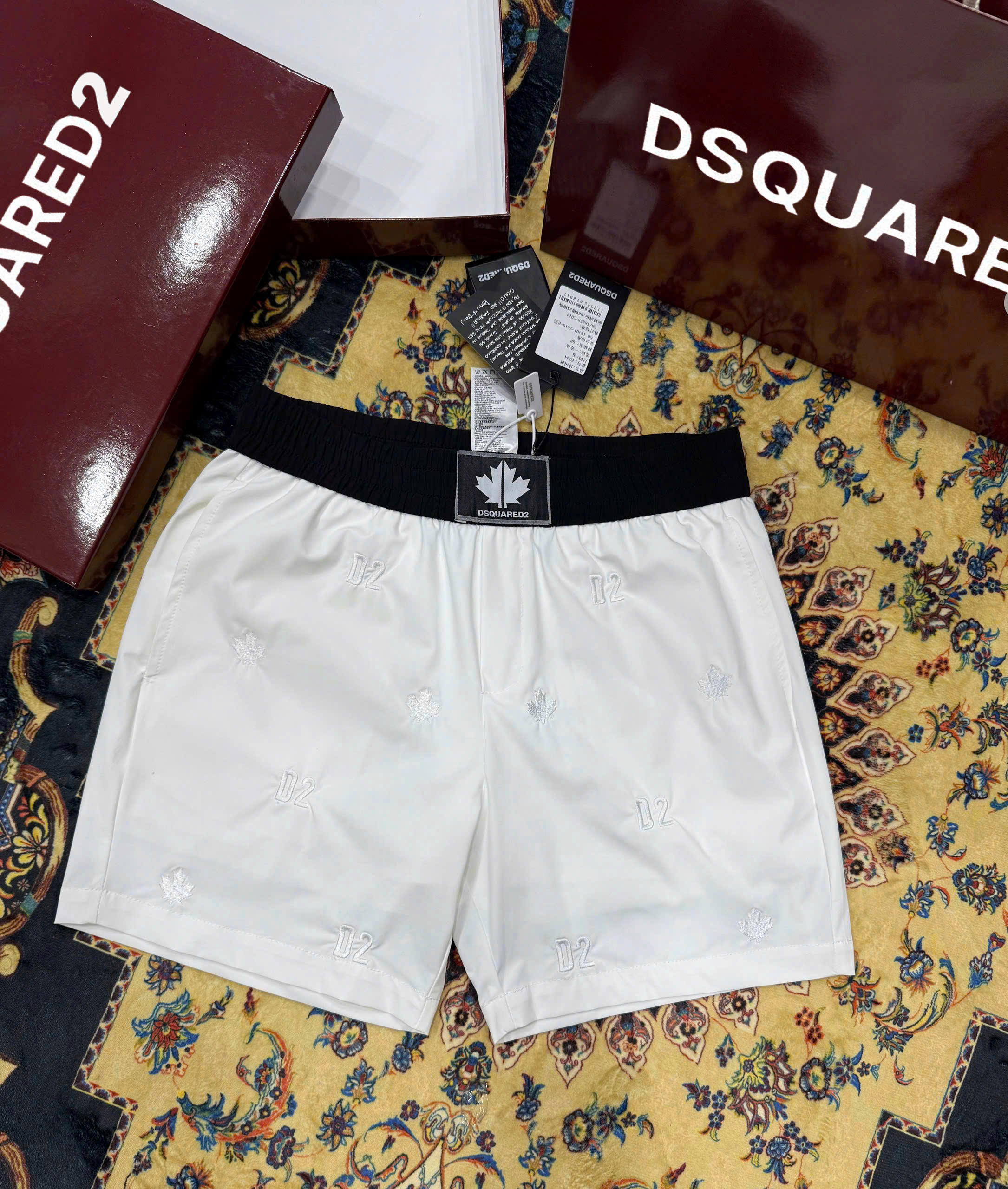 Quần short gió Dsquared2 DSQ2  logo D2 lá thêu Like Auth 1-1 on web CD MK