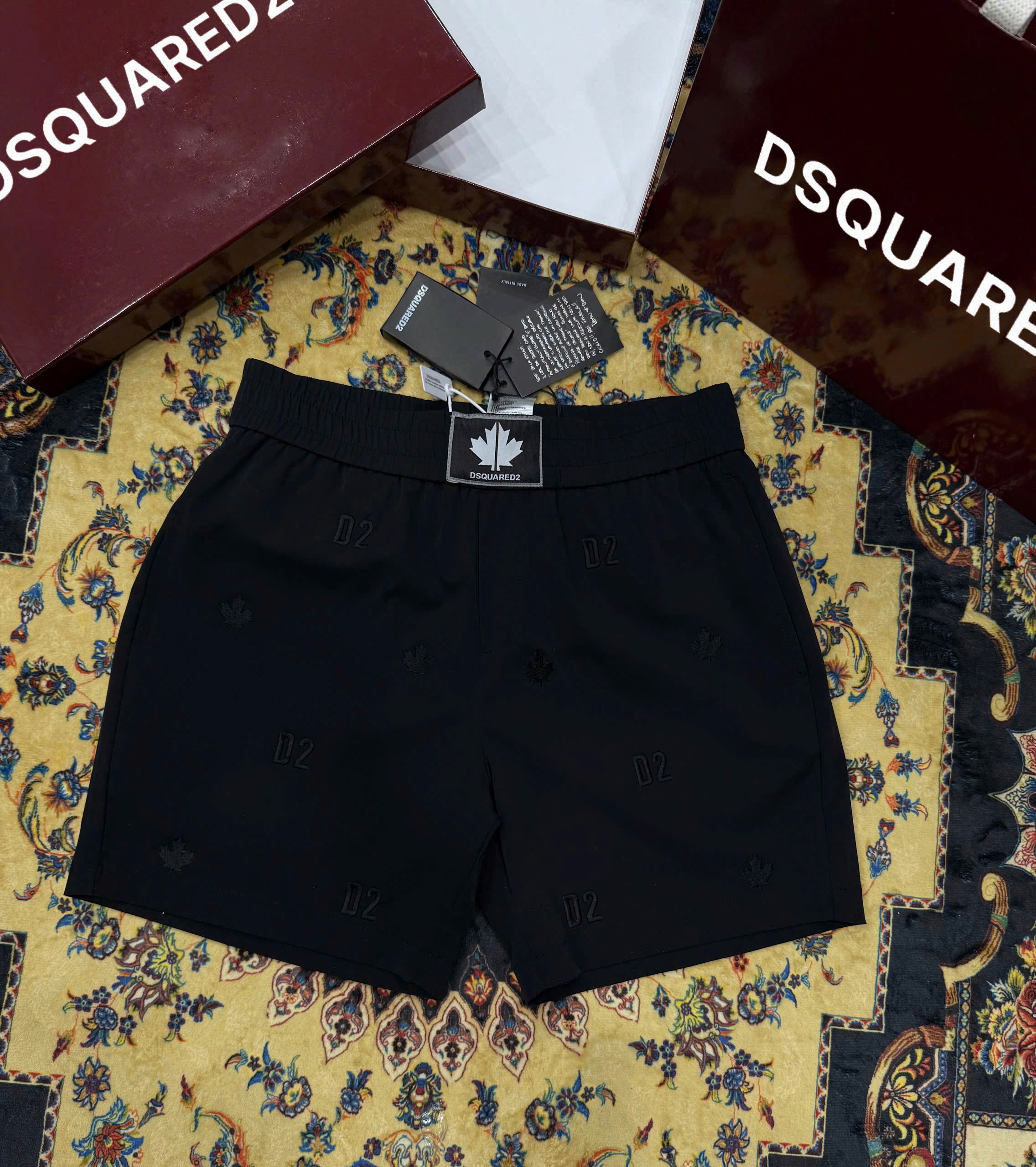 Quần short gió Dsquared2 DSQ2  logo D2 lá thêu Like Auth 1-1 on web CD MK