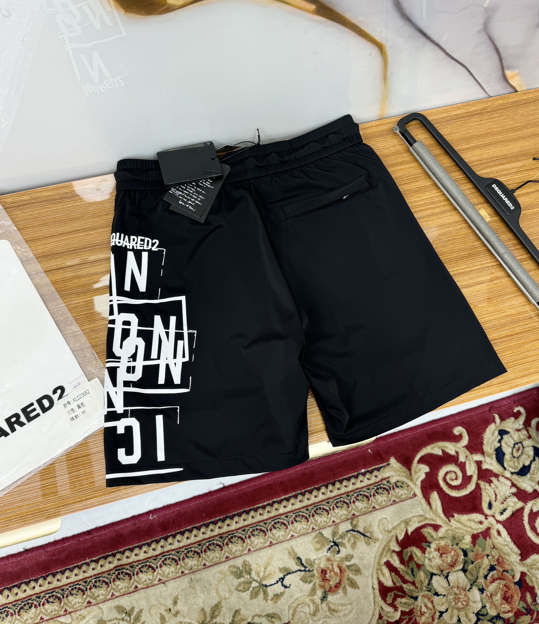 Quần short gió Dsquared2 DSQ2 họa tiết logo Icon kẻ ô Like Auth 1-1 on web CD