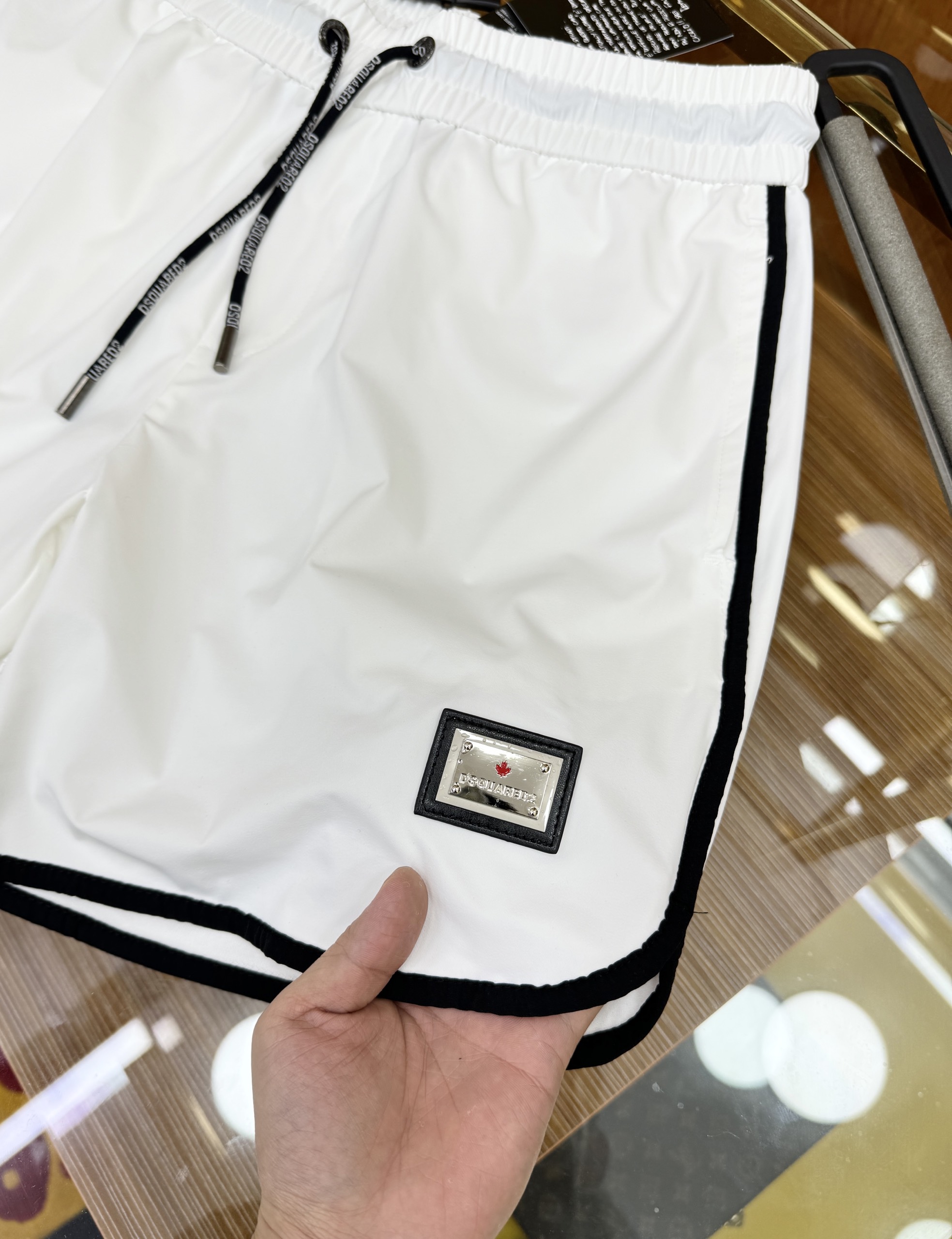 Quần short gió Dsquared2 DSQ2 logo D2 túi sau Like Auth 1-1 on web CD