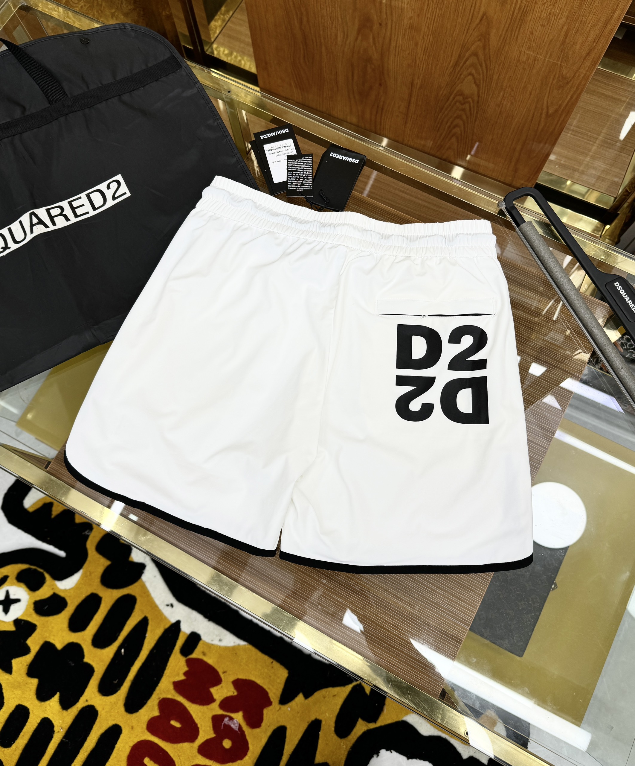 Quần short gió Dsquared2 DSQ2 logo D2 túi sau Like Auth 1-1 on web CD