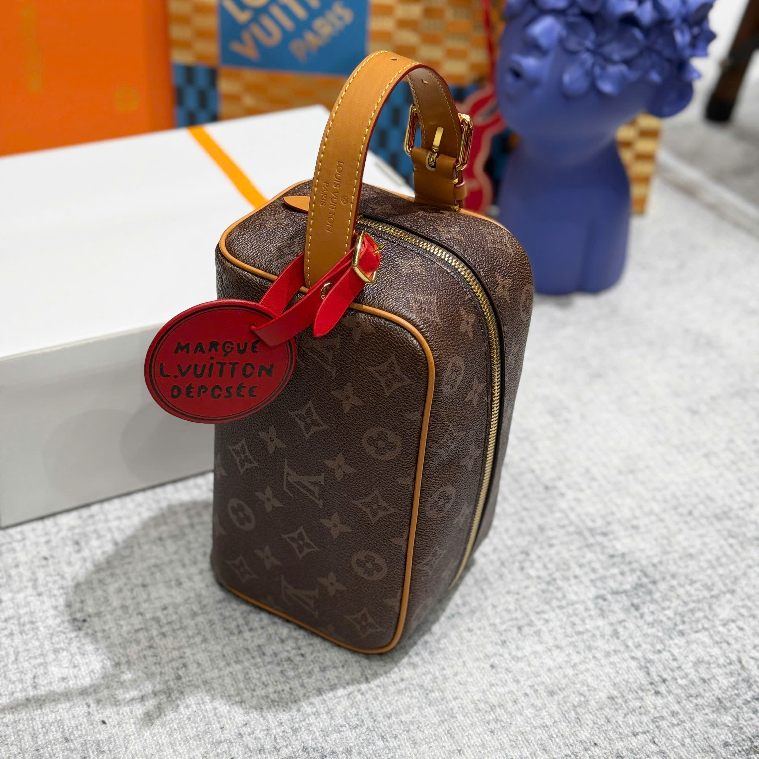 Túi Clutch cầm tay Louis Vuitton LV Nâu họa tiết logo hoa vân size 23x13x12cm Like Auth Fullbox phụ kiện PLD