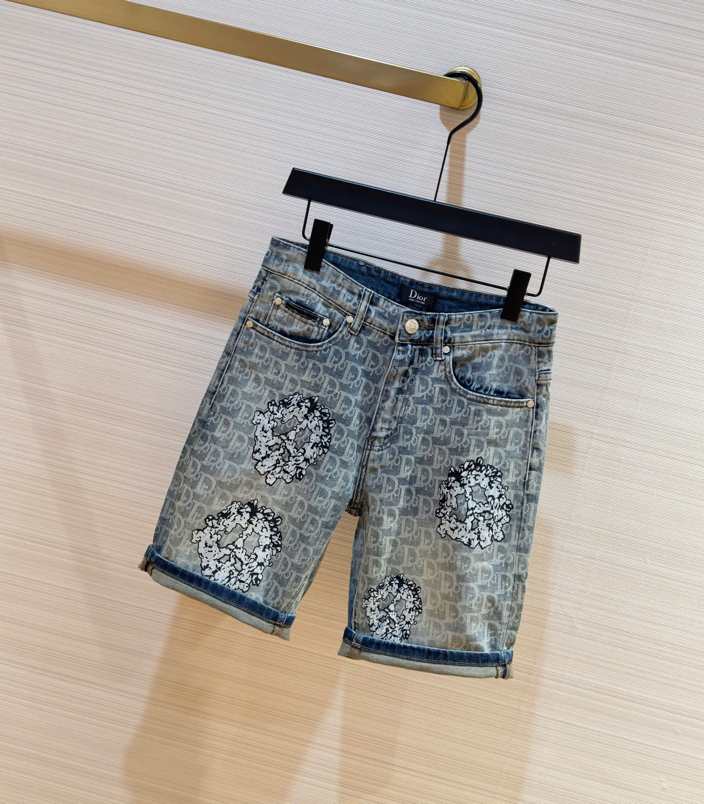 Quần short jean Dior CD Xanh họa tiết logo chữ full Like Auth 1-1 on web DDT