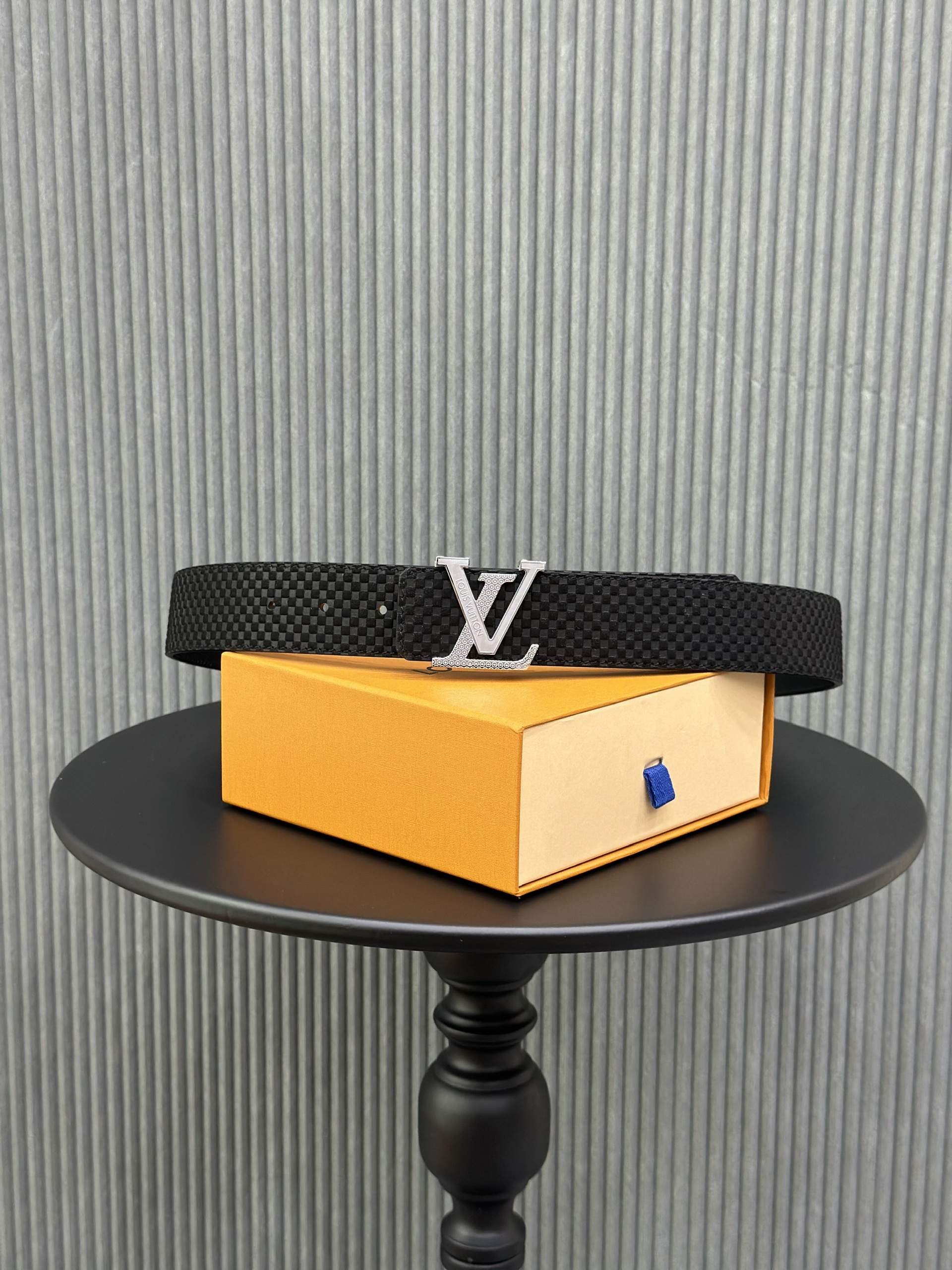 Thắt lưng, dây nịt, belt Louis Vuitton LV Đen họa tiết caro mặt logo Bạc size 85-105cm Like Auth 1-1 on web fullbox VTN