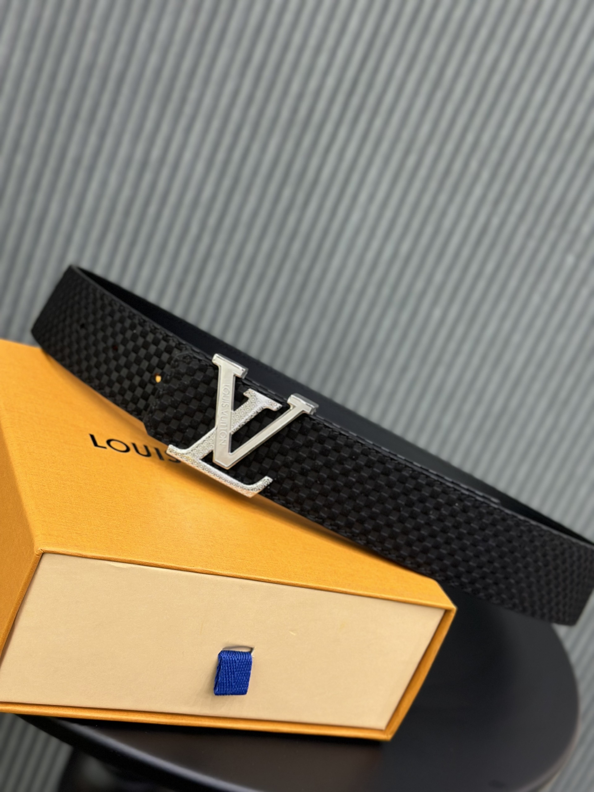 Thắt lưng, dây nịt, belt Louis Vuitton LV Đen họa tiết caro mặt logo Bạc size 85-105cm Like Auth 1-1 on web fullbox VTN