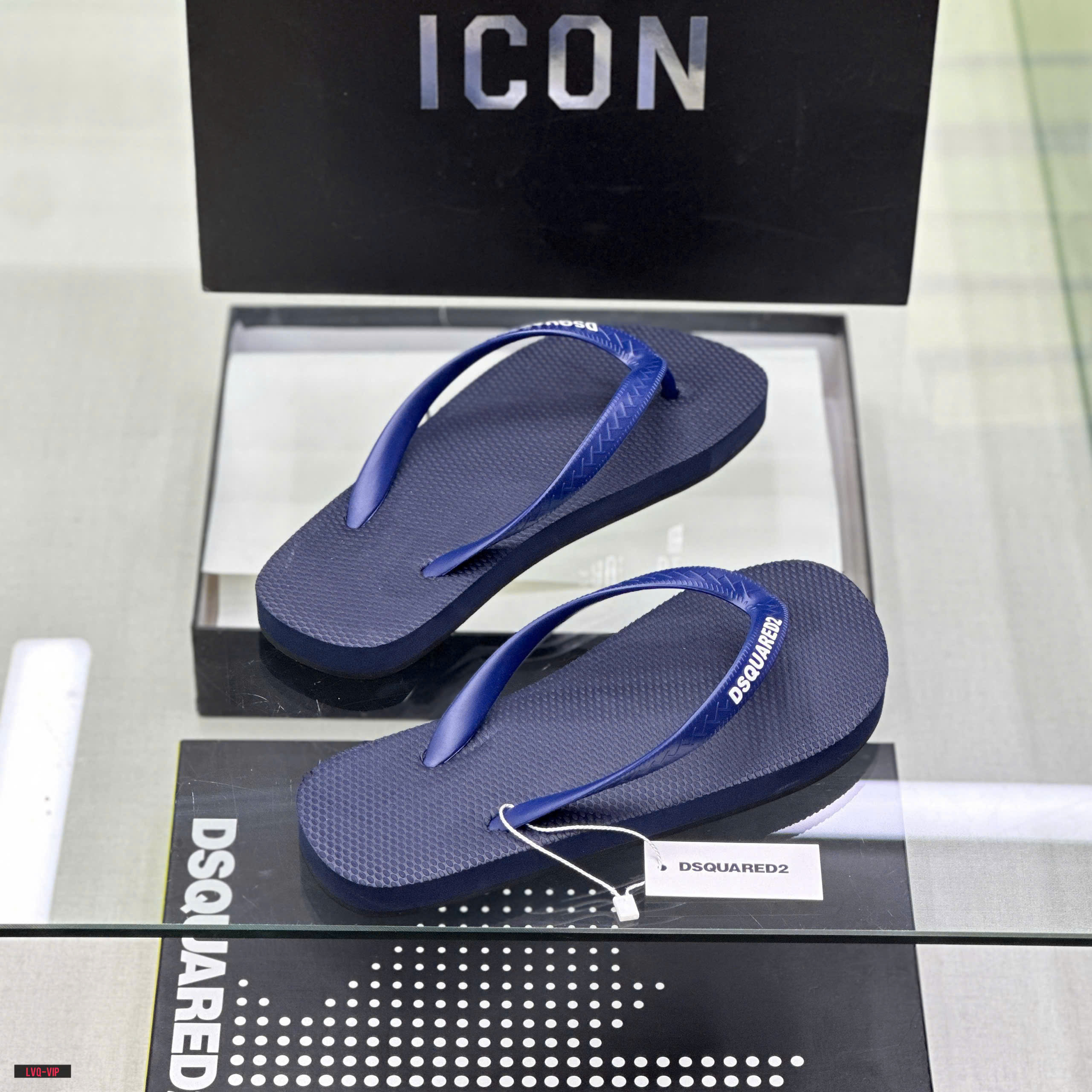 Dép tông, xỏ ngón Dsquared2 DSQ2 Xanh than logo chữ Trắng đế Đen Like Auth on web fullbox bill thẻ LVQ