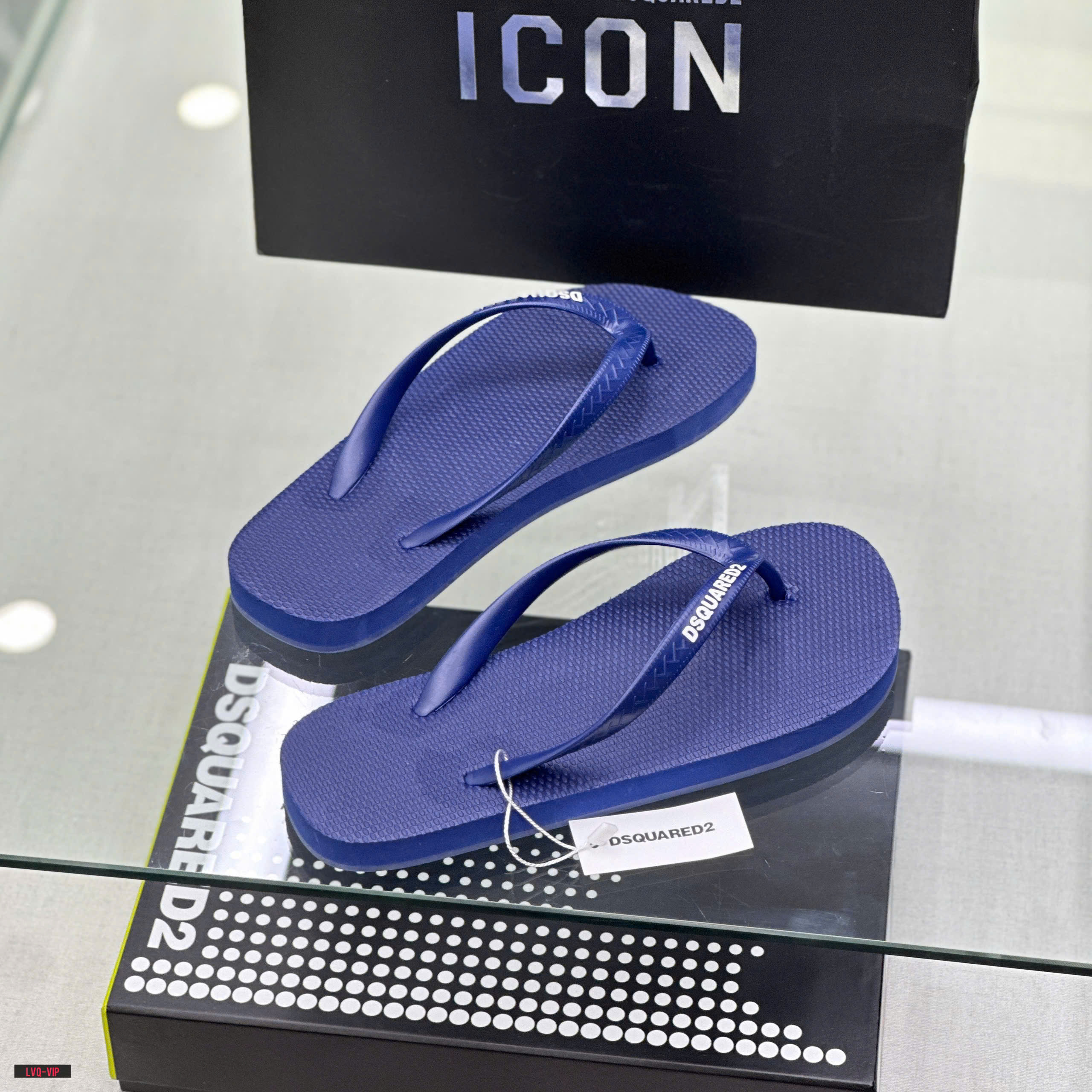 Dép tông, xỏ ngón Dsquared2 DSQ2 Xanh than logo chữ Trắng Like Auth on web fullbox bill thẻ LVQ