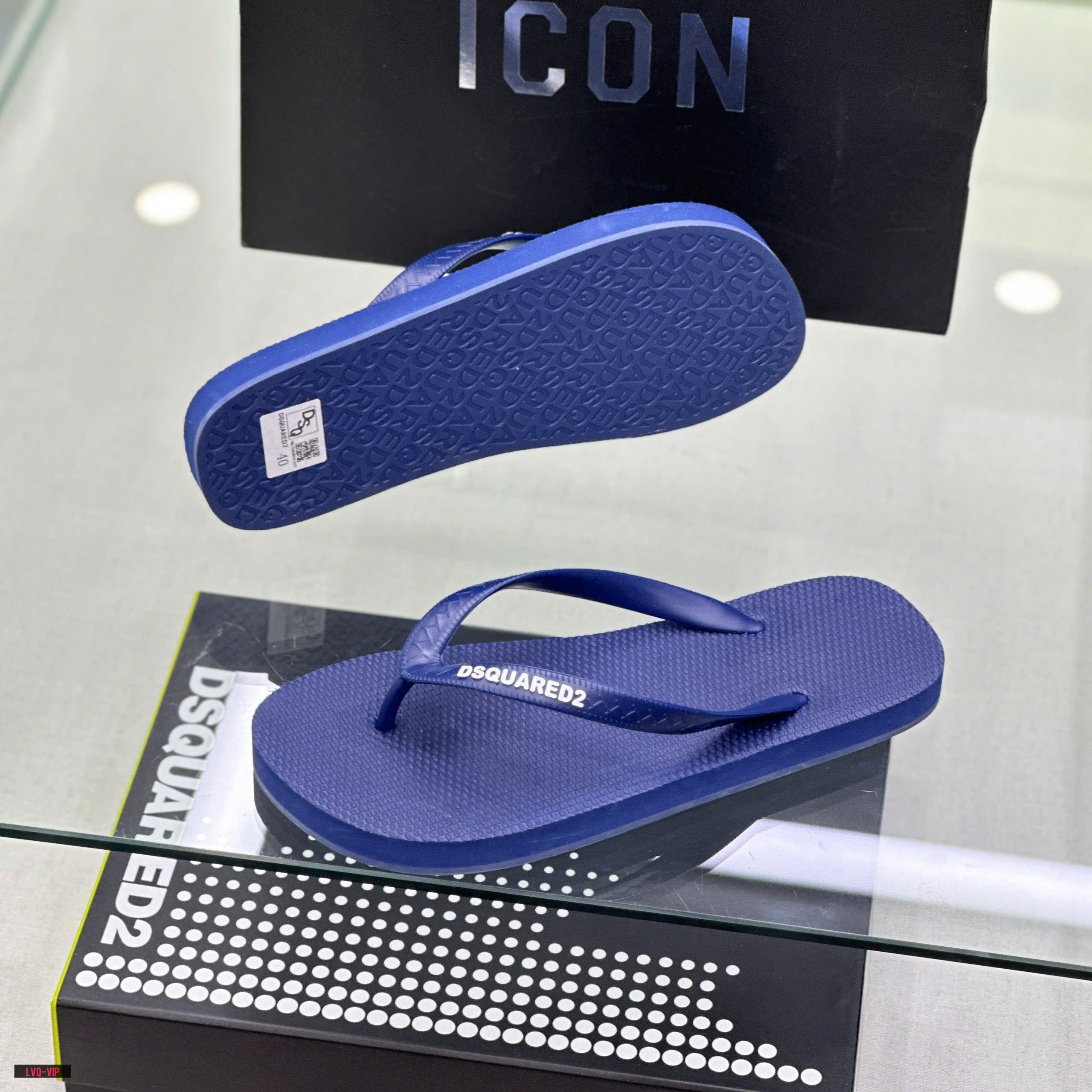 Dép tông, xỏ ngón Dsquared2 DSQ2 Xanh than logo chữ Trắng Like Auth on web fullbox bill thẻ LVQ