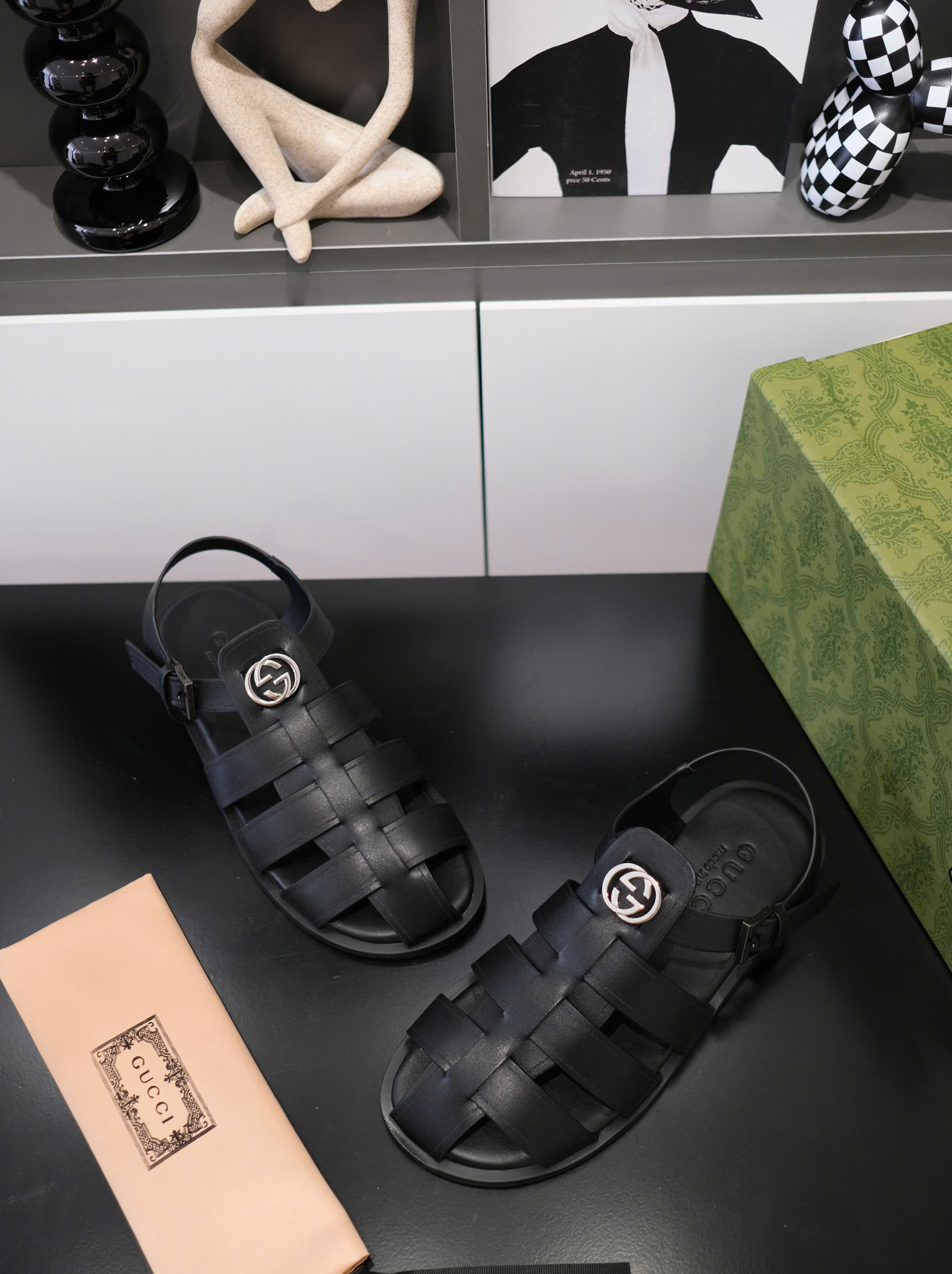 Dép rọ sandal Gucci GC Đen trơn Like Auth on web fullbox bill thẻ DDT