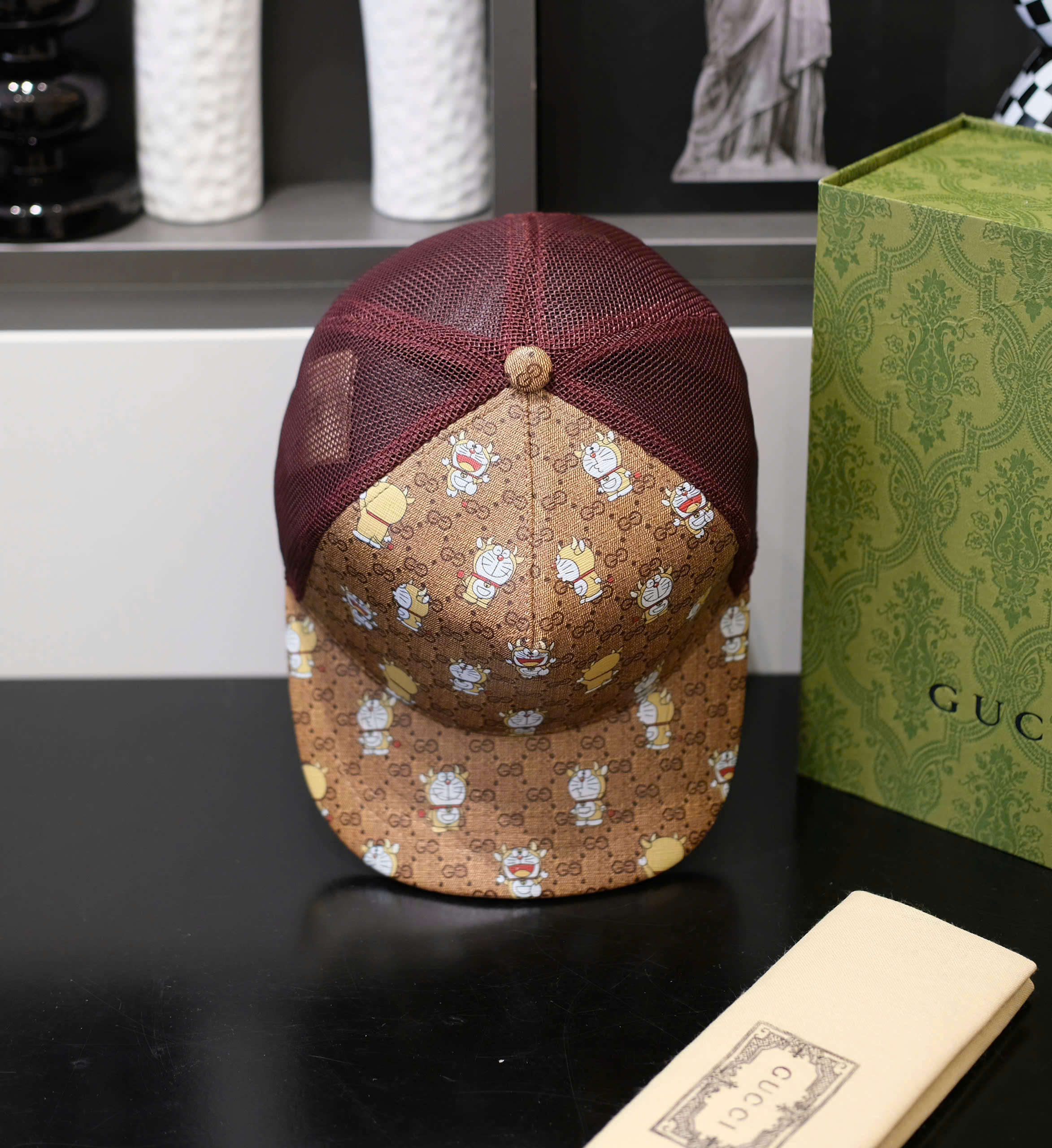 Mũ lưỡi trai, nón kết Gucci GC Nâu họa tiết logo Doraemon phối lưới Đỏ Like Auth fullbox DDT