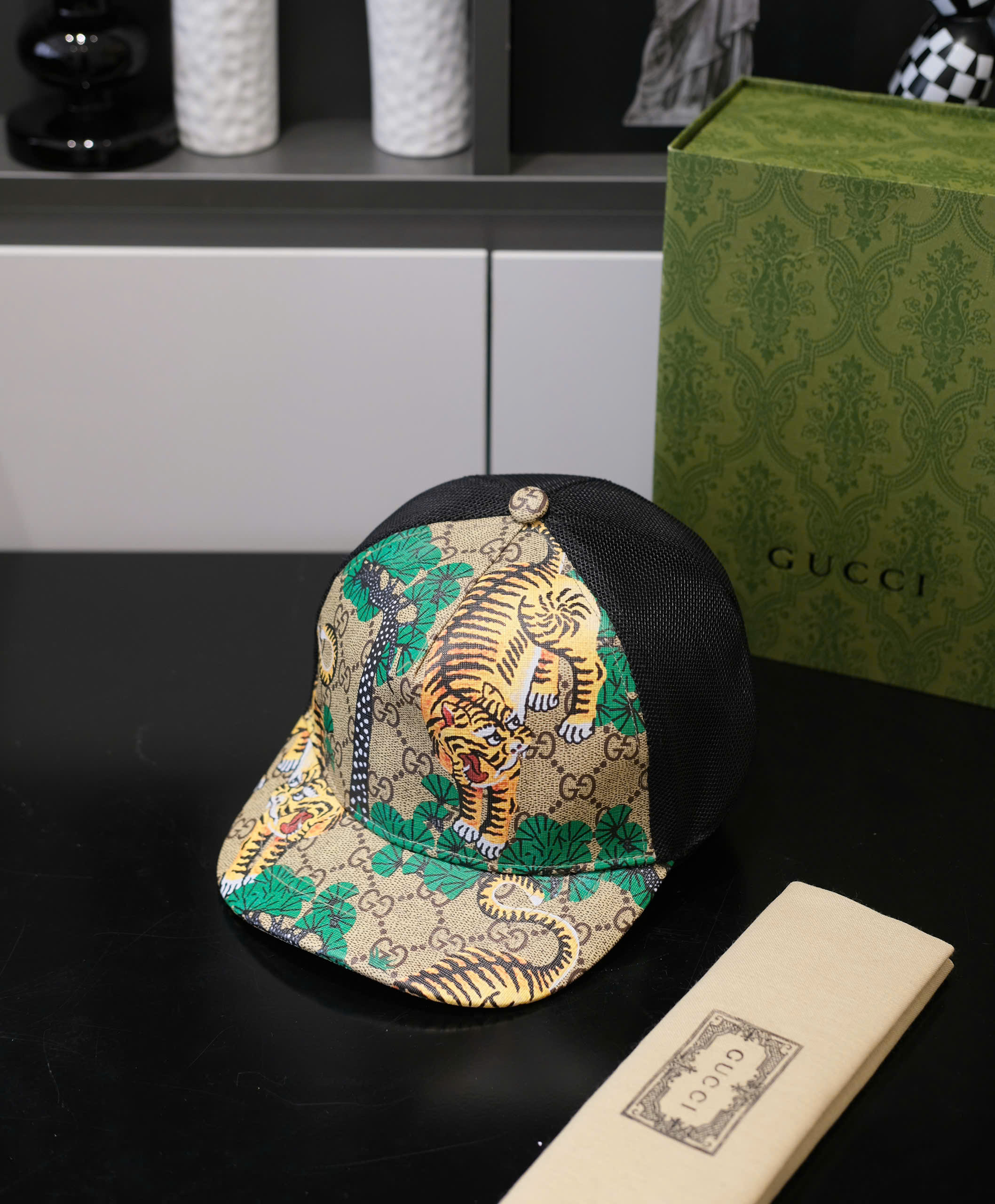 Mũ lưỡi trai, nón kết Gucci GC Nâu họa tiết logo Hổ phối lưới Đen Like Auth fullbox DDT
