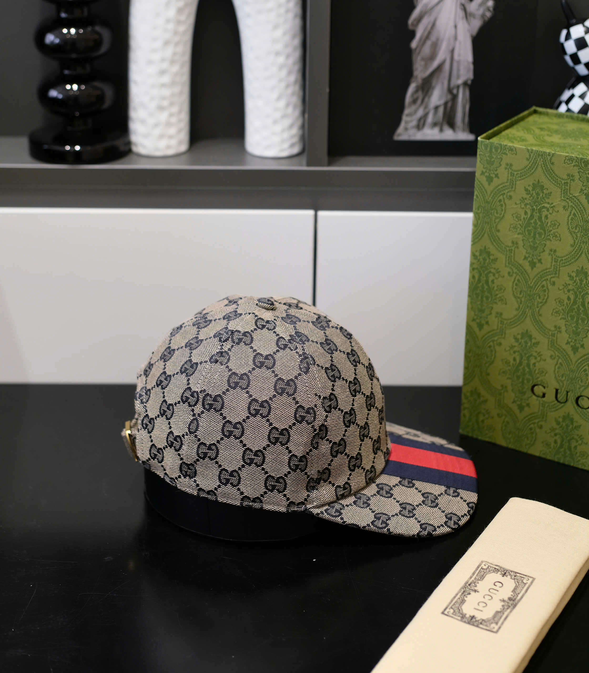 Mũ lưỡi trai, nón kết Gucci GC Nâu họa tiết logo kẻ sọc Đỏ Xanh Like Auth fullbox DDT