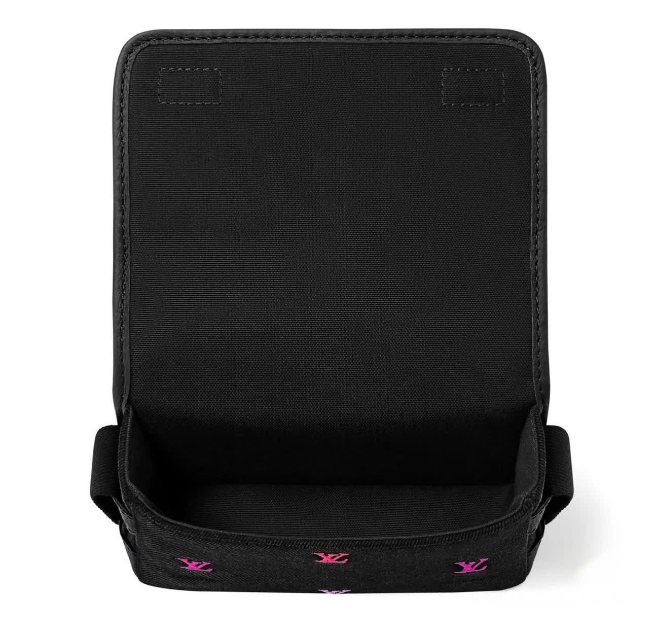 Túi đeo chéo Louis Vuitton LV họa tiết logo màu thêu size 19x12x7cm Like Auth on web fullbox bill thẻ