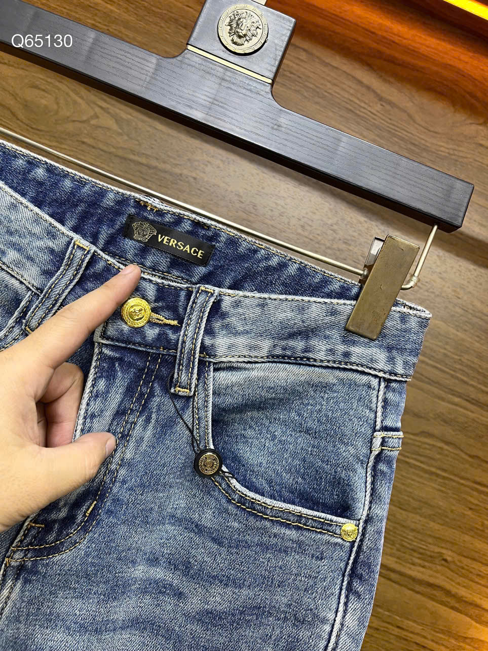 Quần Jean Versace VS Xanh logo thêu túi sau Like Auth on web LK