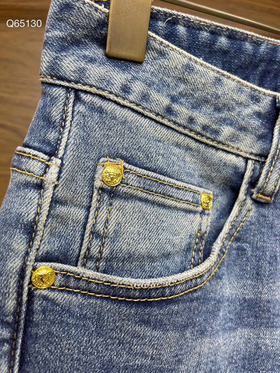 Quần Jean Versace VS Xanh logo thêu túi sau Like Auth on web LK