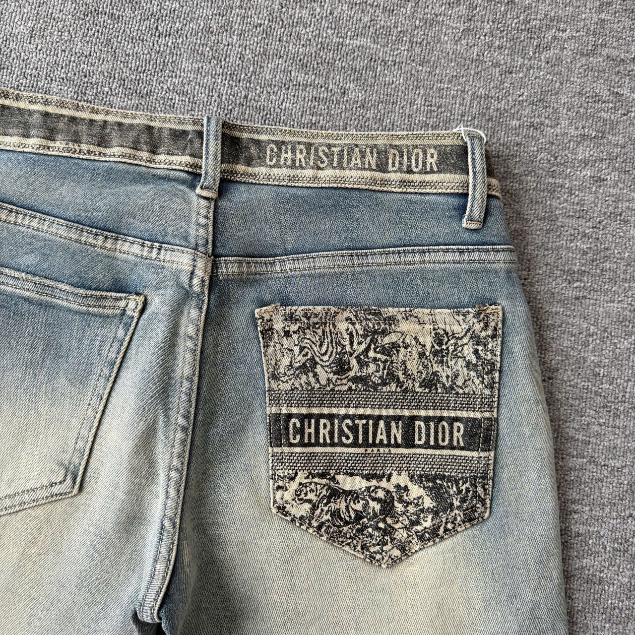 Quần Jean Dior CD Xanh bạc họa tiết kẻ sọc cạp túi Like Auth on web LK