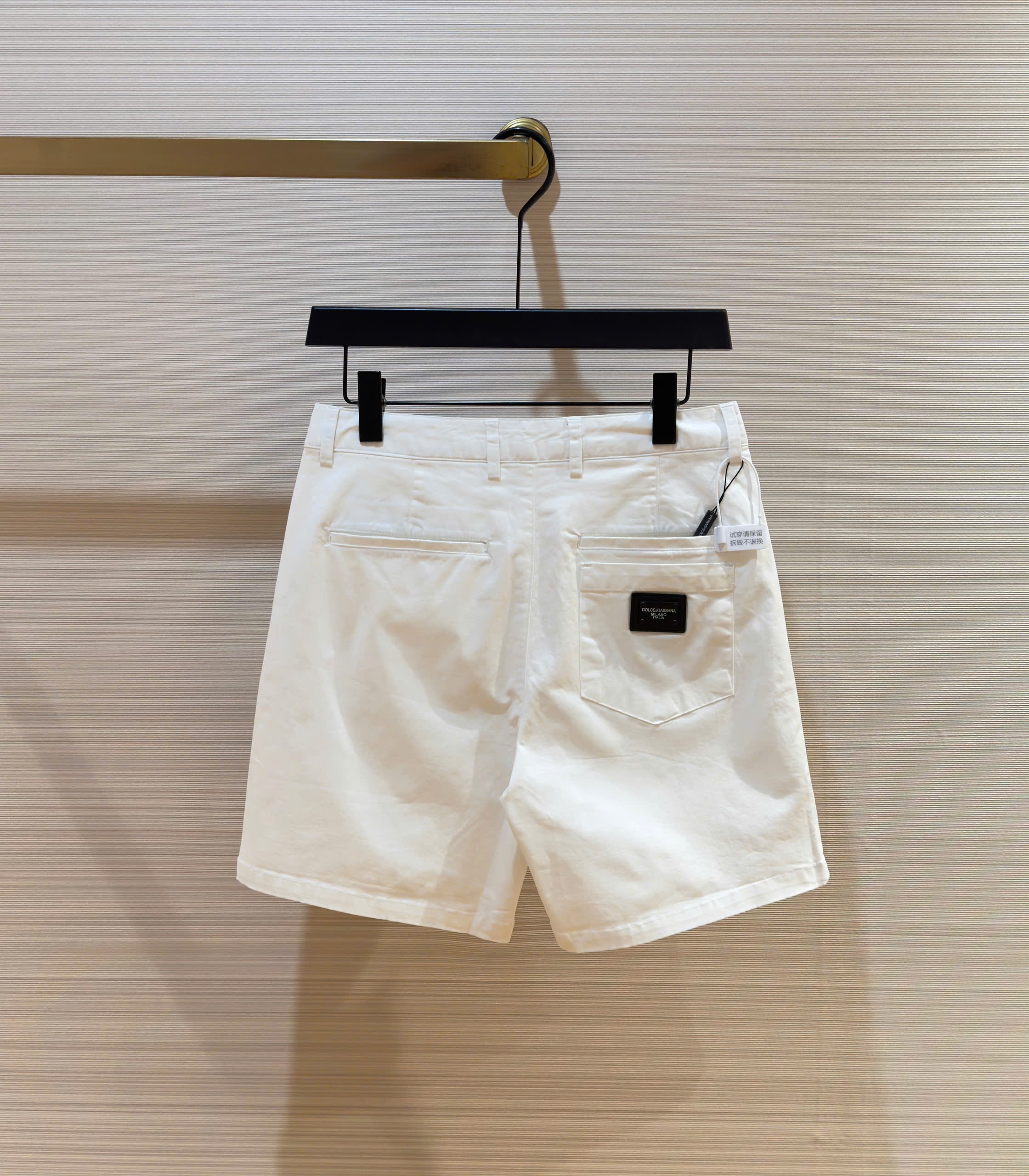 Quần short kaki Dolce Gabbana DG Trắng trơn Like Auth 1-1 on web DDT
