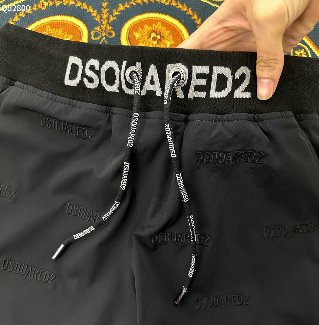 Quần short gió Dsquared2 DSQ2 Đen logo chữ thêu nổi full check cạp Like Auth 1-1 on web LK
