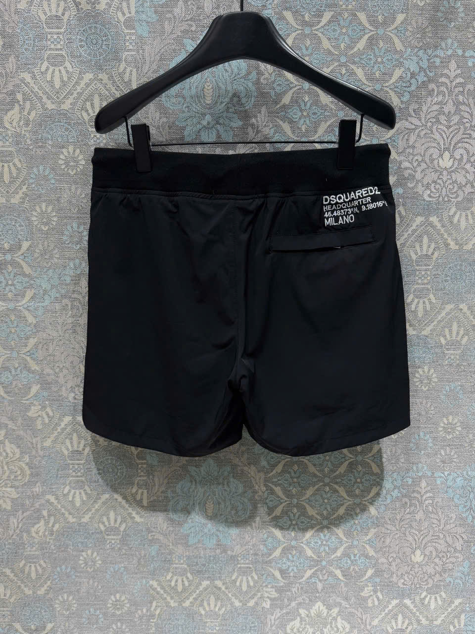 Quần short gió Dsquared2 DSQ2 Đen logo chữ thêu nổi full check cạp Like Auth 1-1 on web LK
