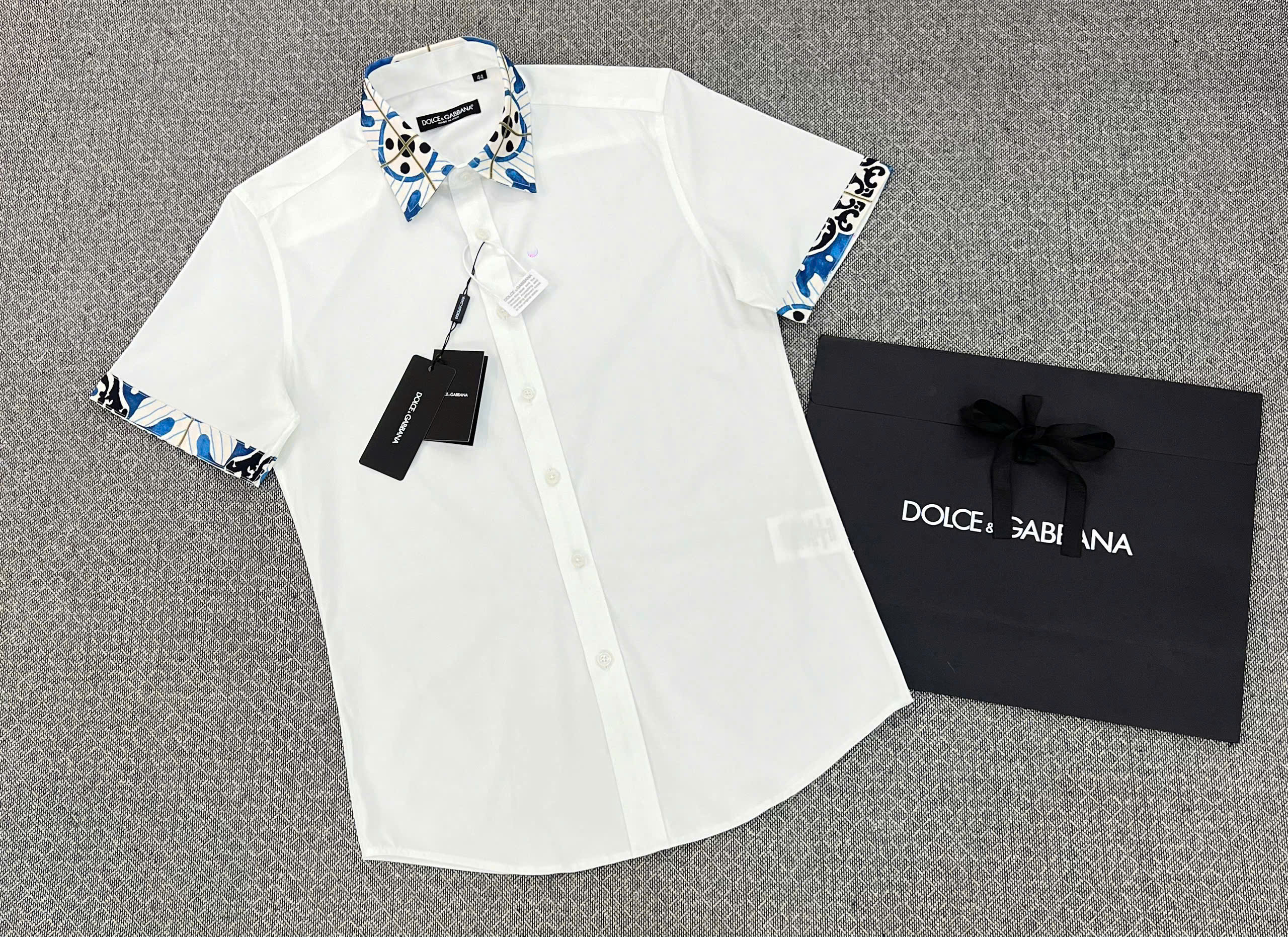 Áo sơ mi cộc tay Dolce Gabbana DG Trắng họa tiết cổ viền tay Like Auth on web MK