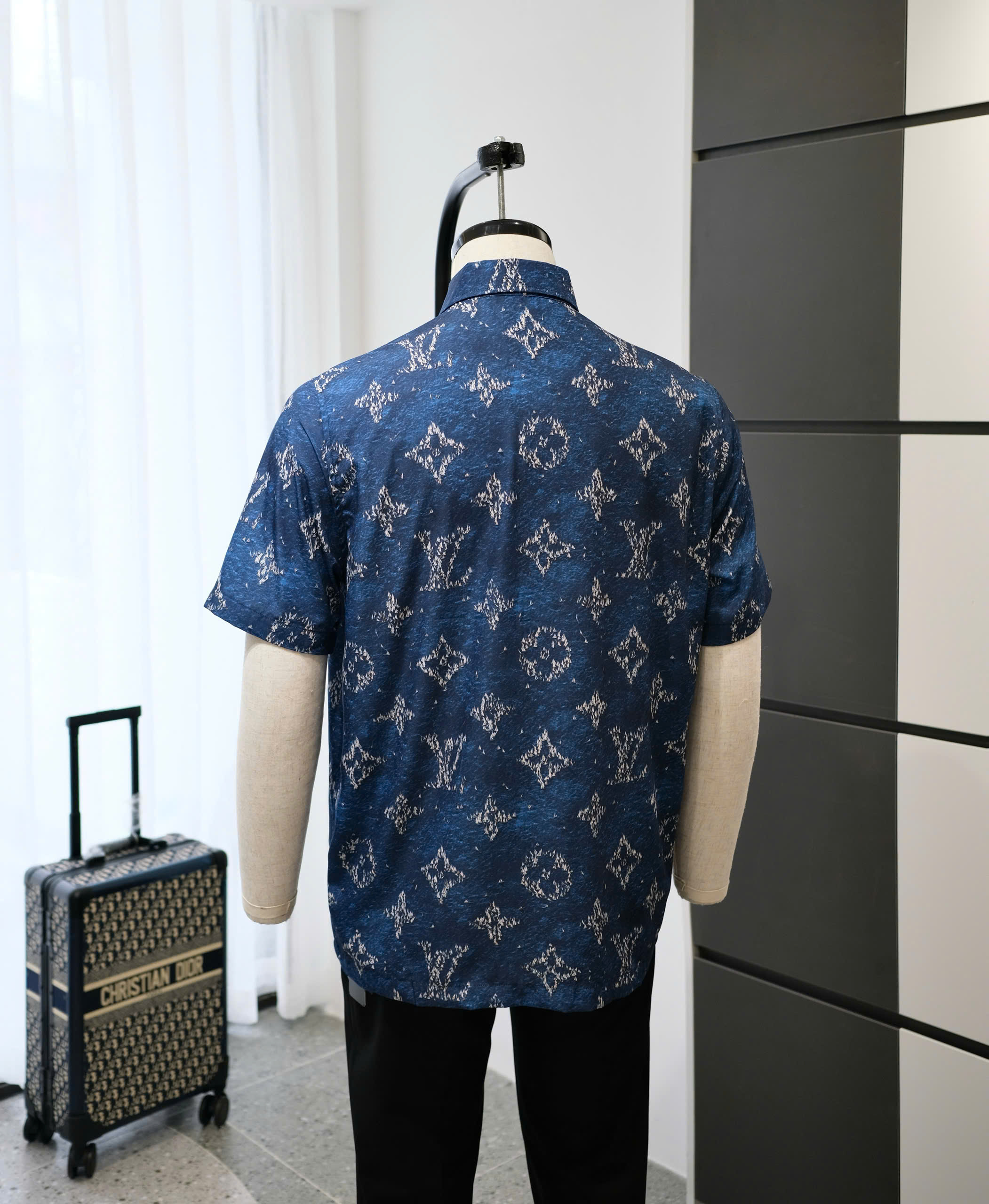 Áo sơ mi cộc tay Louis Vuitton LV Xanh than họa tiết hoa vân con thuyền Like Auth on web DDT VTN