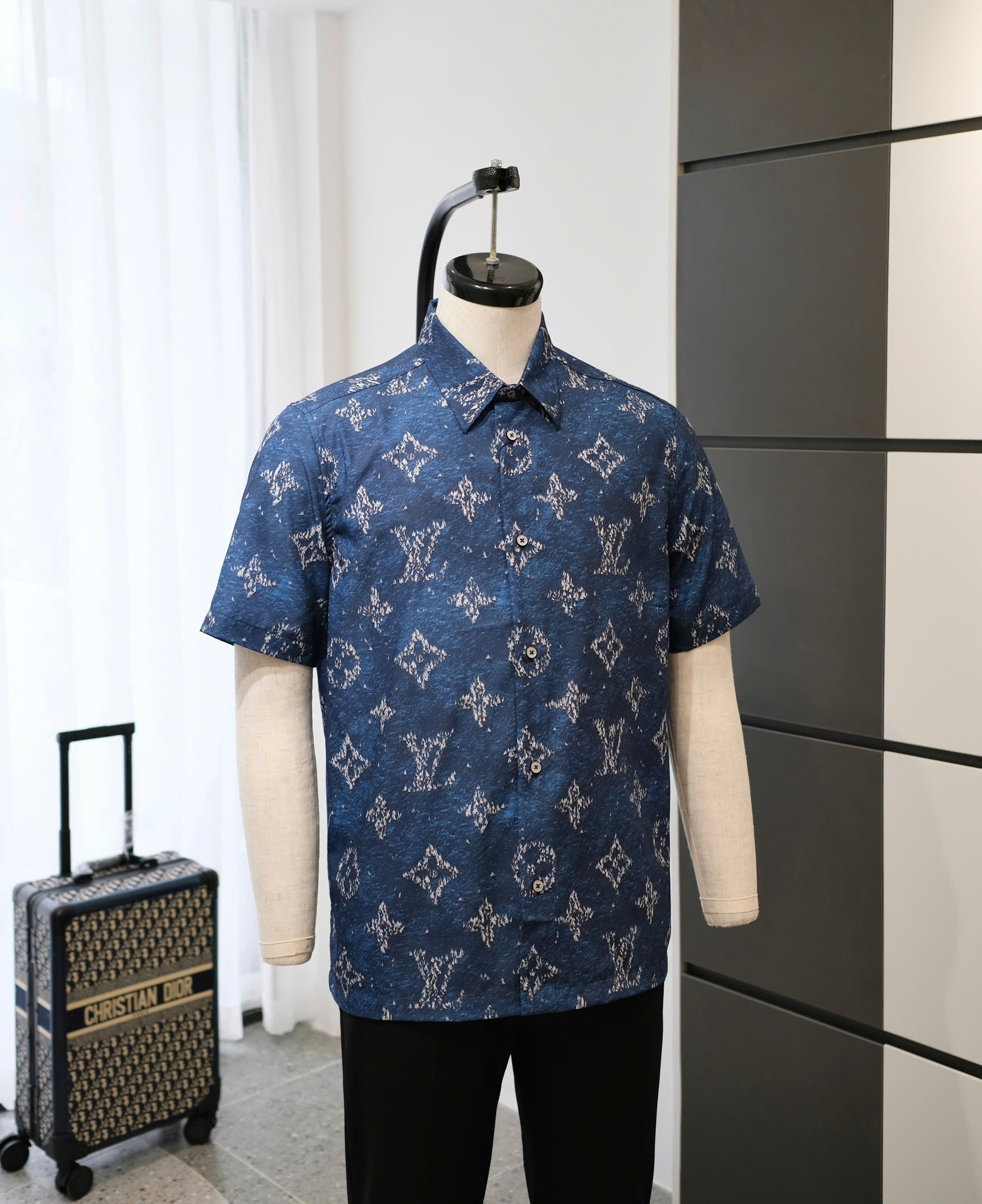 Áo sơ mi cộc tay Louis Vuitton LV Xanh than họa tiết hoa vân con thuyền Like Auth on web DDT VTN