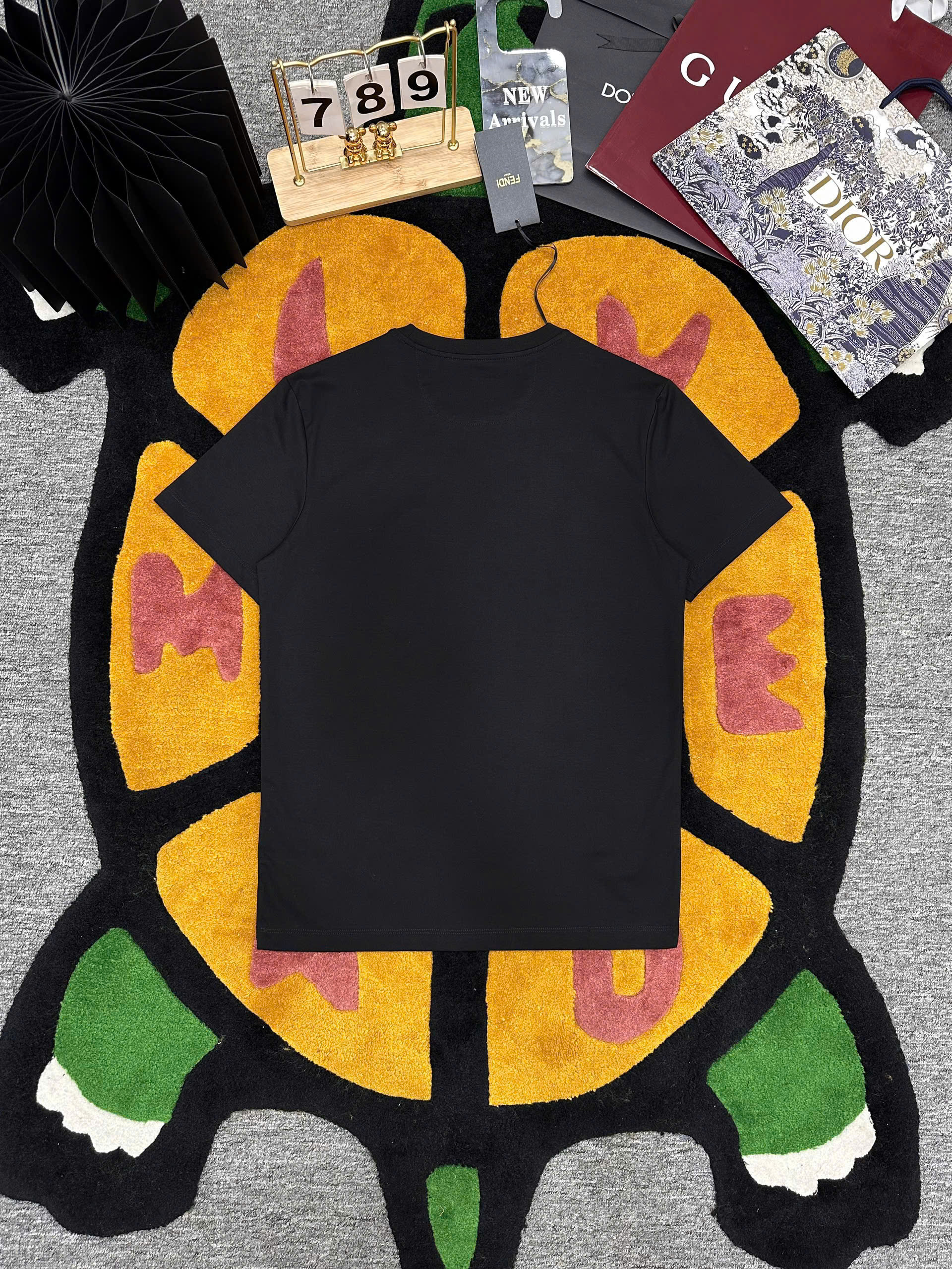 Áo phông T-shirt Fendi FF họa tiết chữ Chuối Like Auth on web
