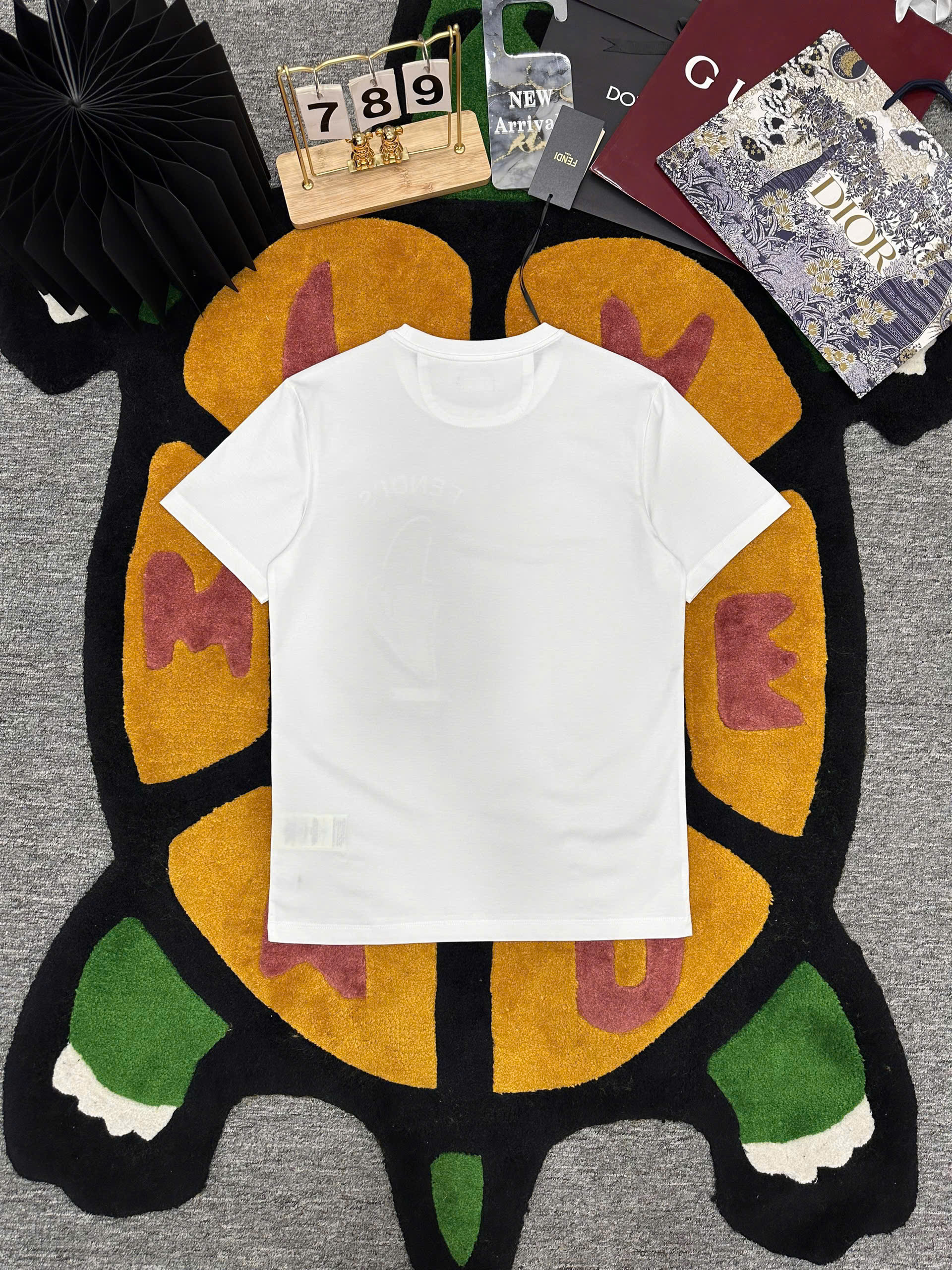 Áo phông T-shirt Fendi FF họa tiết chữ Chuối Like Auth on web