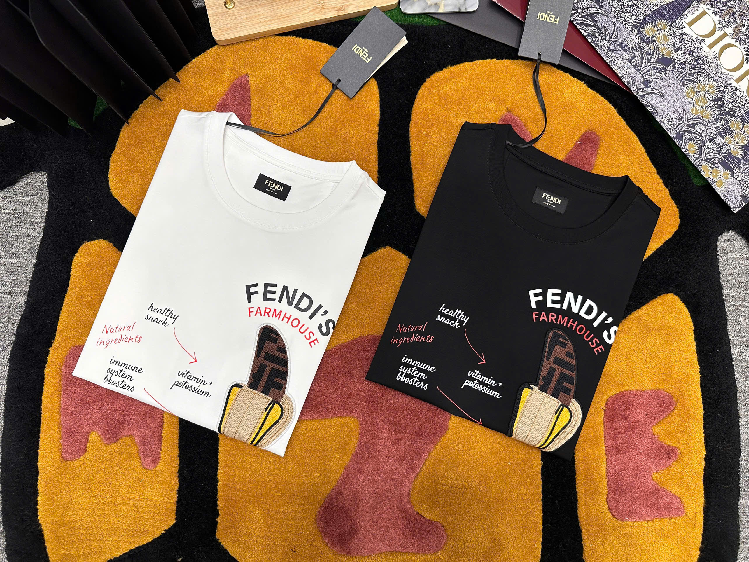 Áo phông T-shirt Fendi FF họa tiết chữ Chuối Like Auth on web