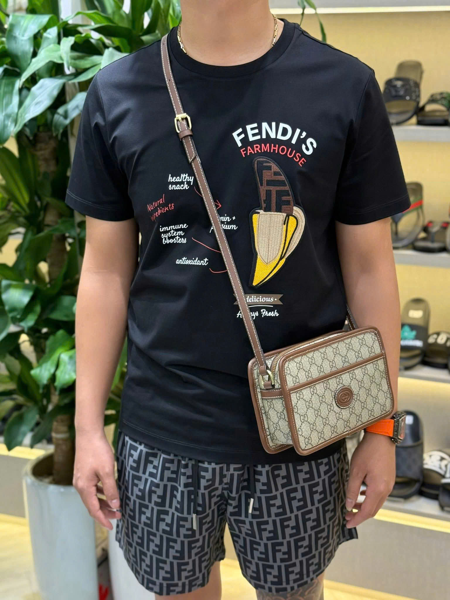 Áo phông T-shirt Fendi FF họa tiết chữ Chuối Like Auth on web